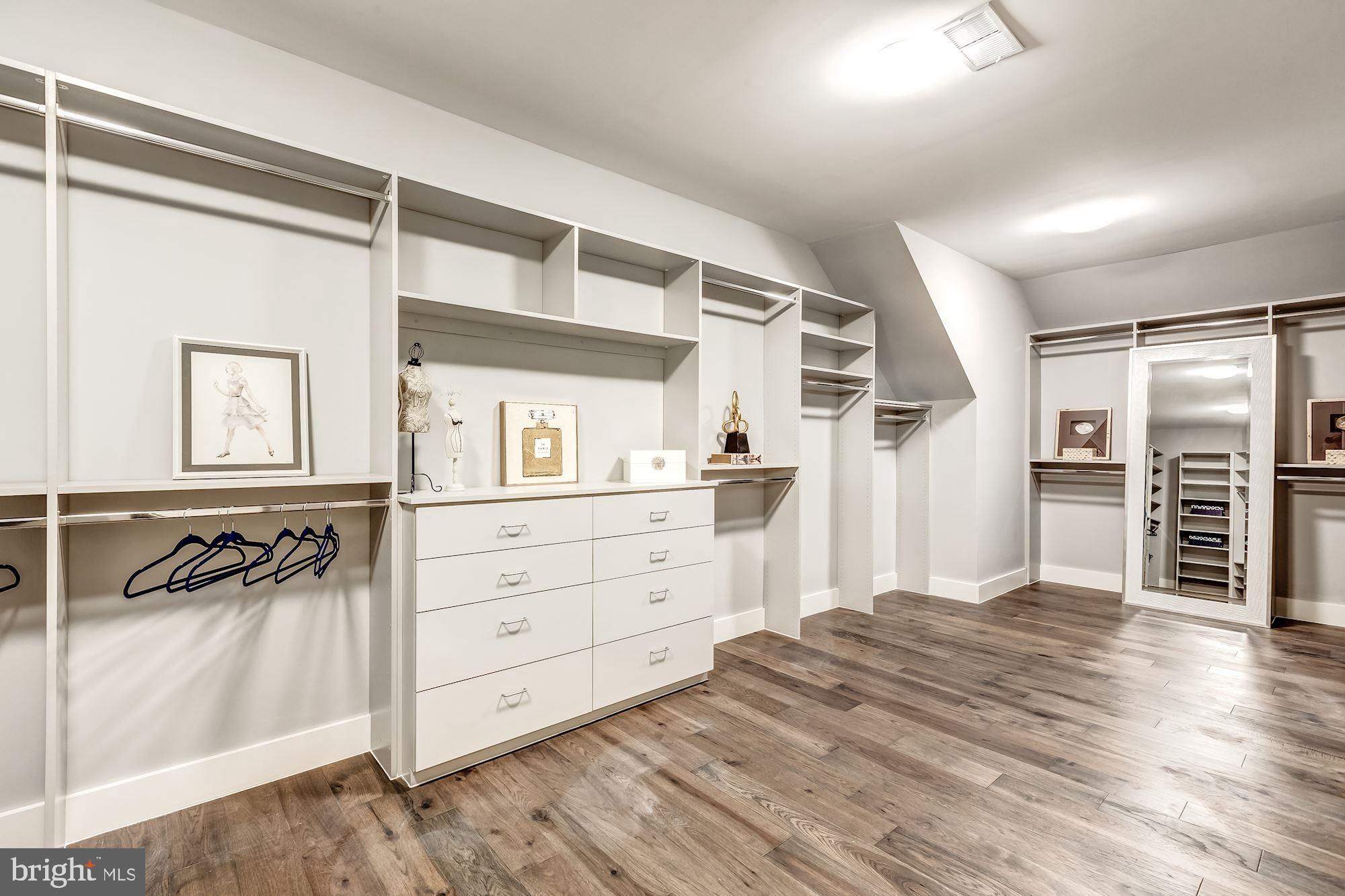 BROOKEVILLE ESTATES - Residential