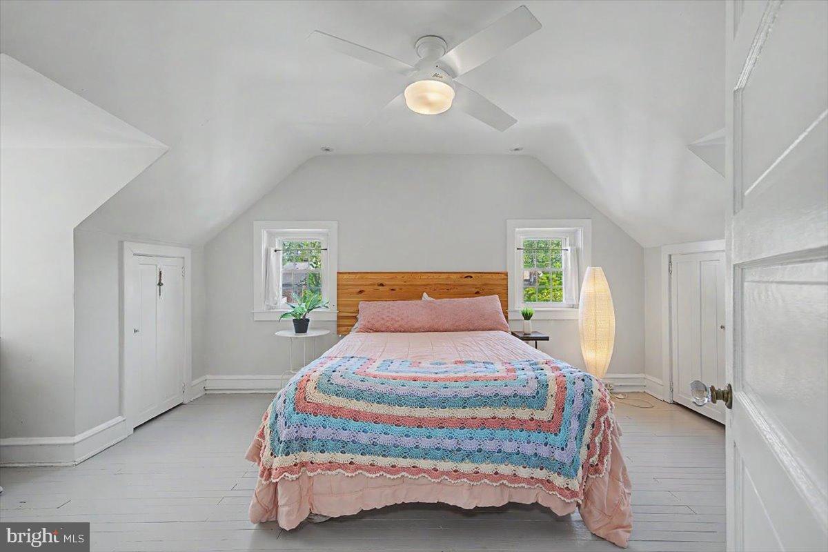 TRIANGLE - Residential