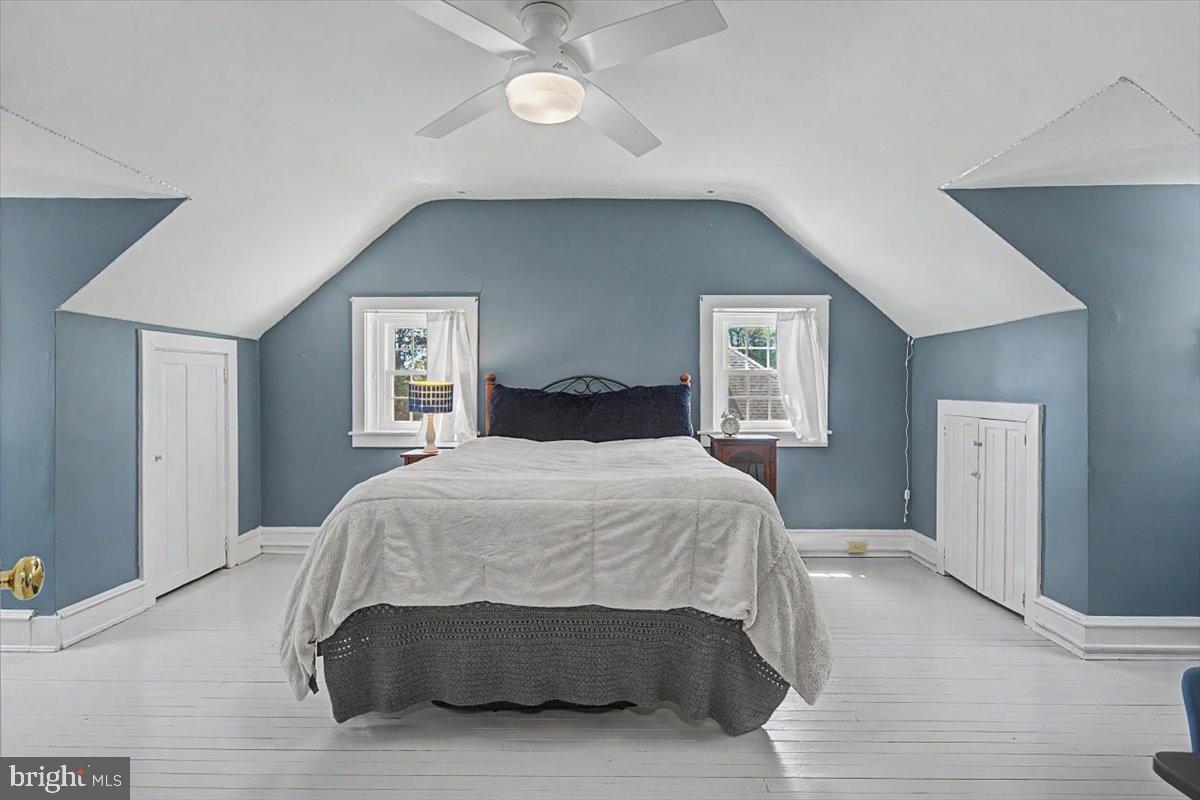 TRIANGLE - Residential