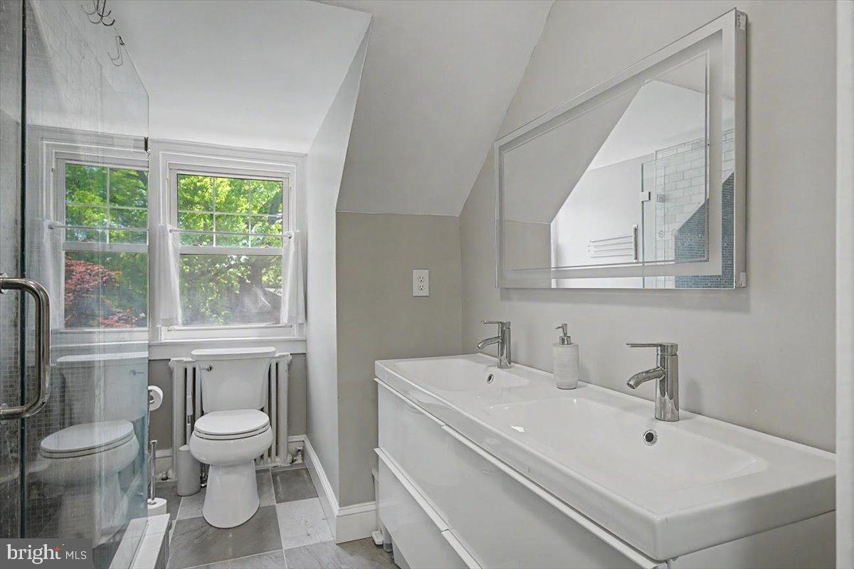 TRIANGLE - Residential