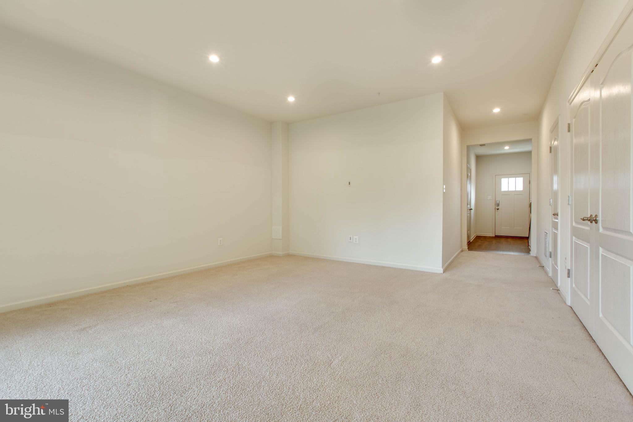 THE RIDGES - Residential Lease