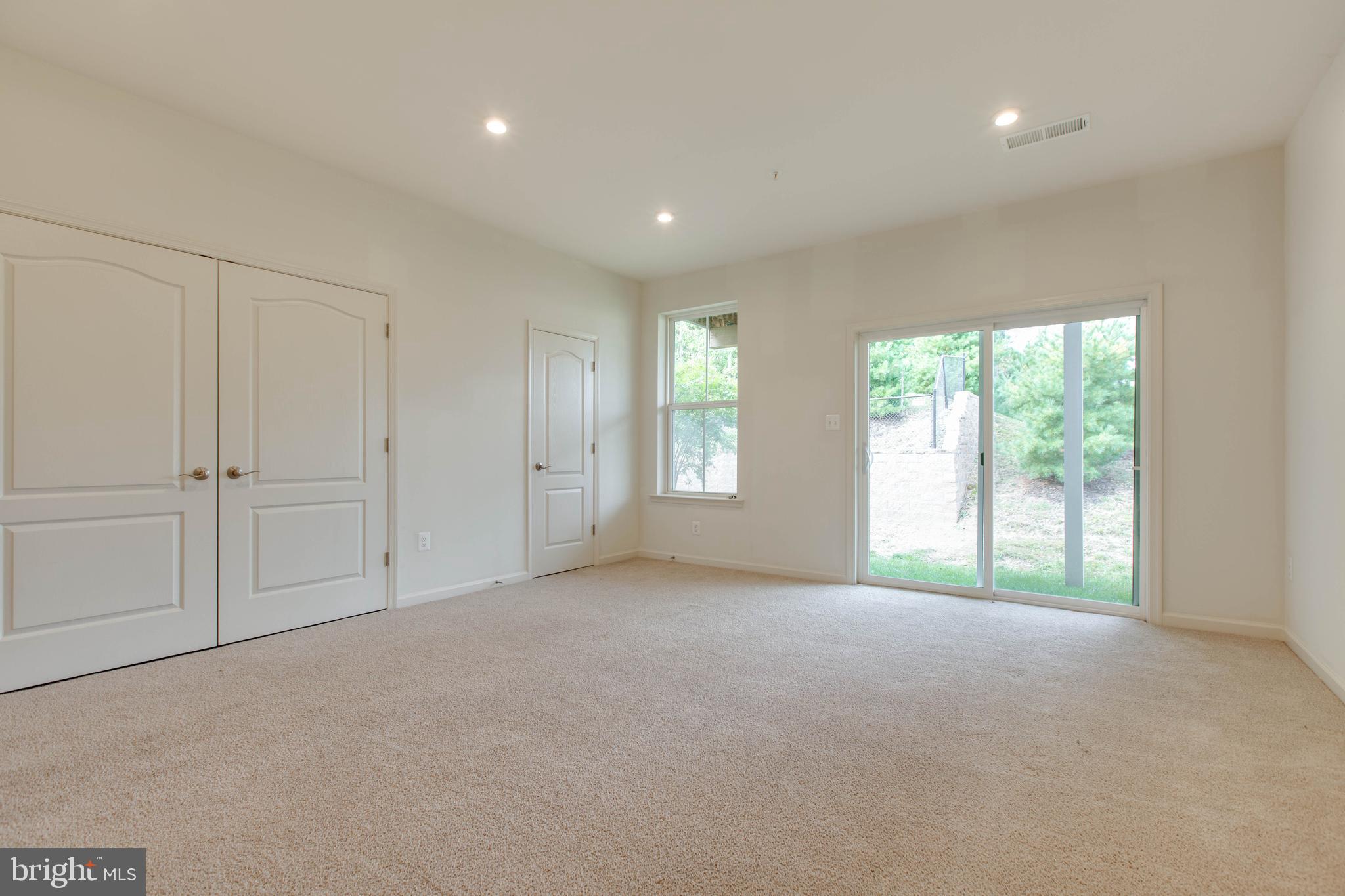 THE RIDGES - Residential Lease