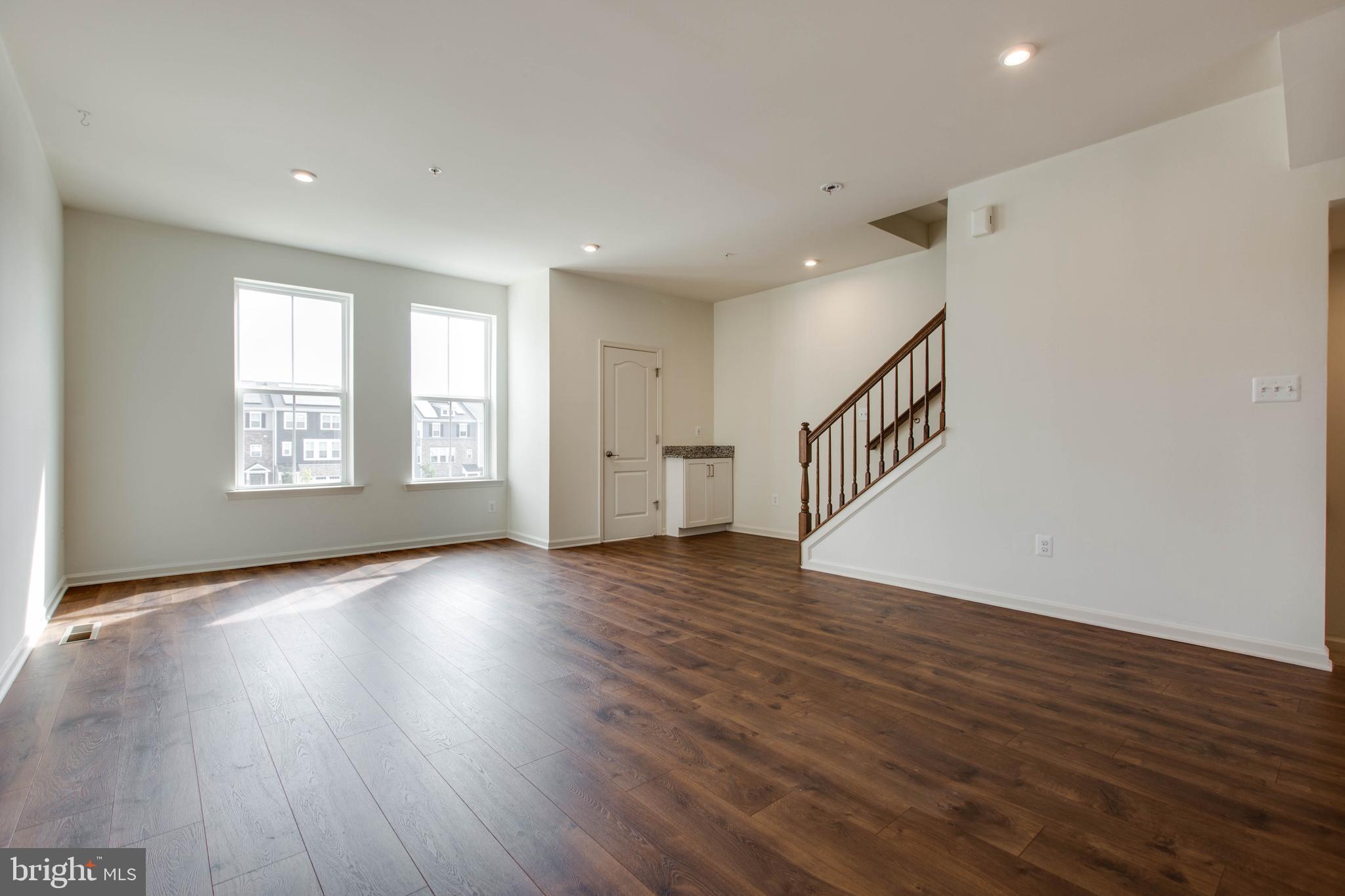 THE RIDGES - Residential Lease