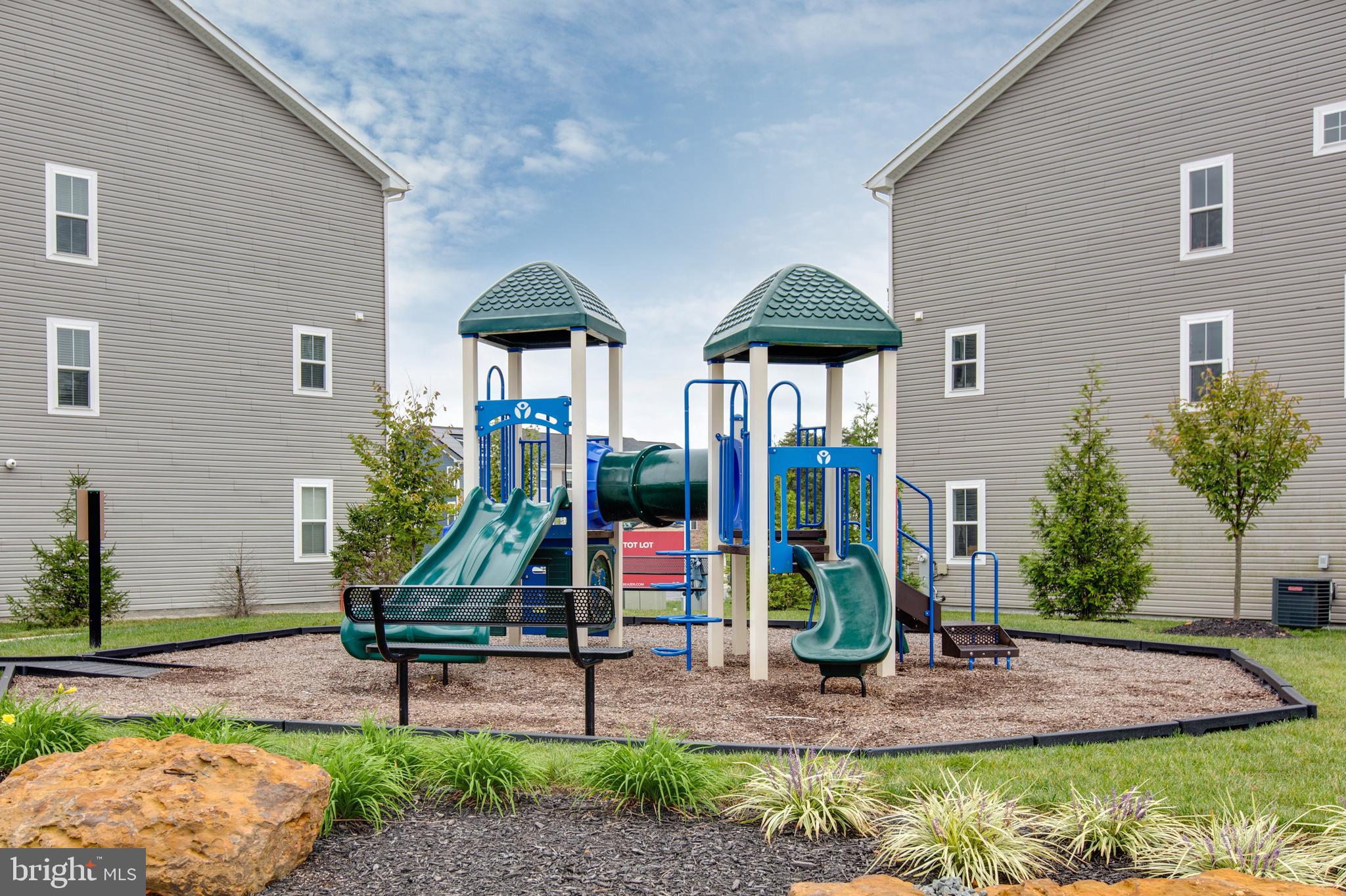 THE RIDGES - Residential Lease