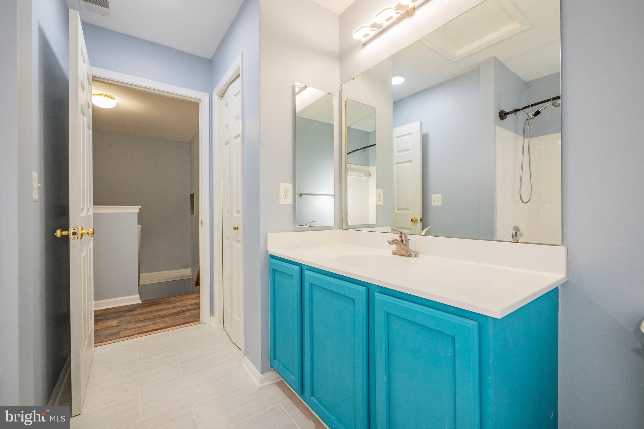 SOUTH RIDING - Residential