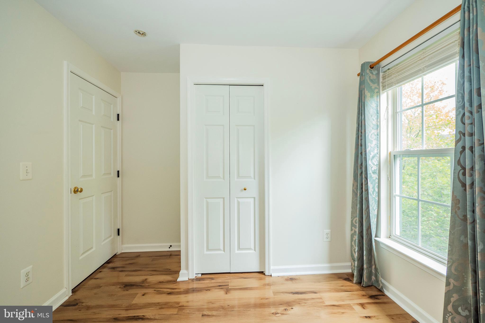 SOUTH RIDING - Residential