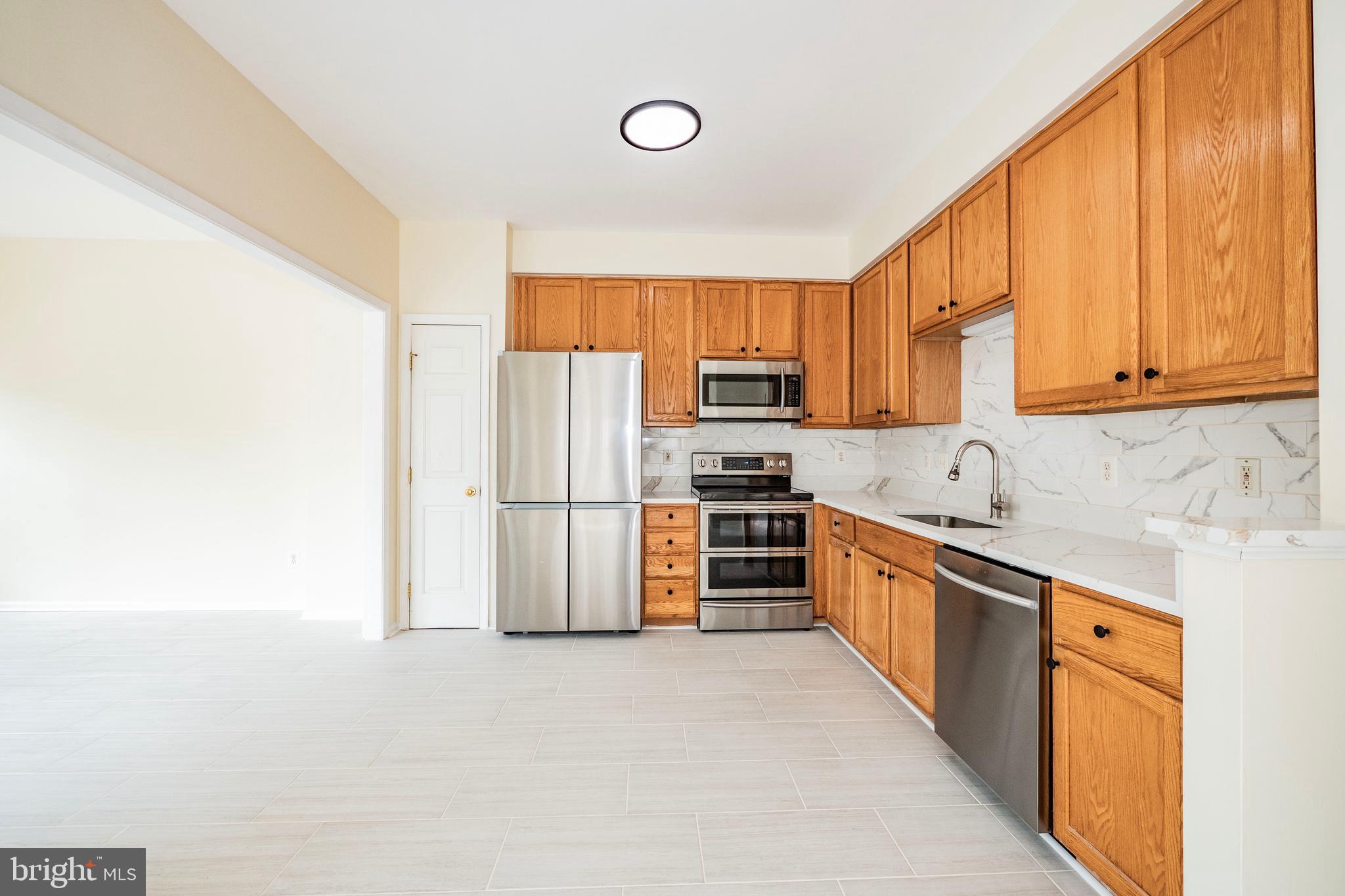 SOUTH RIDING - Residential