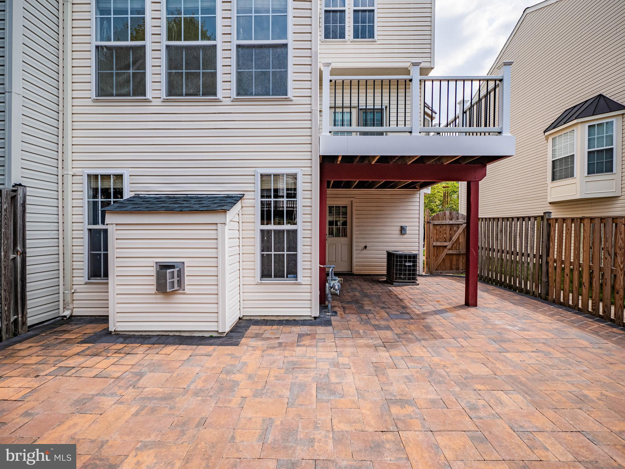 SOUTH RIDING - Residential