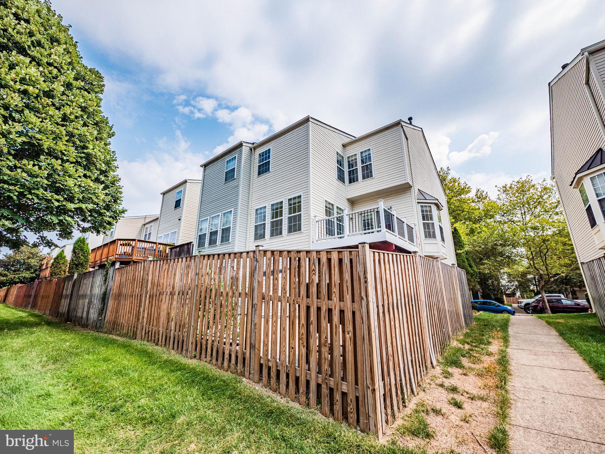 SOUTH RIDING - Residential