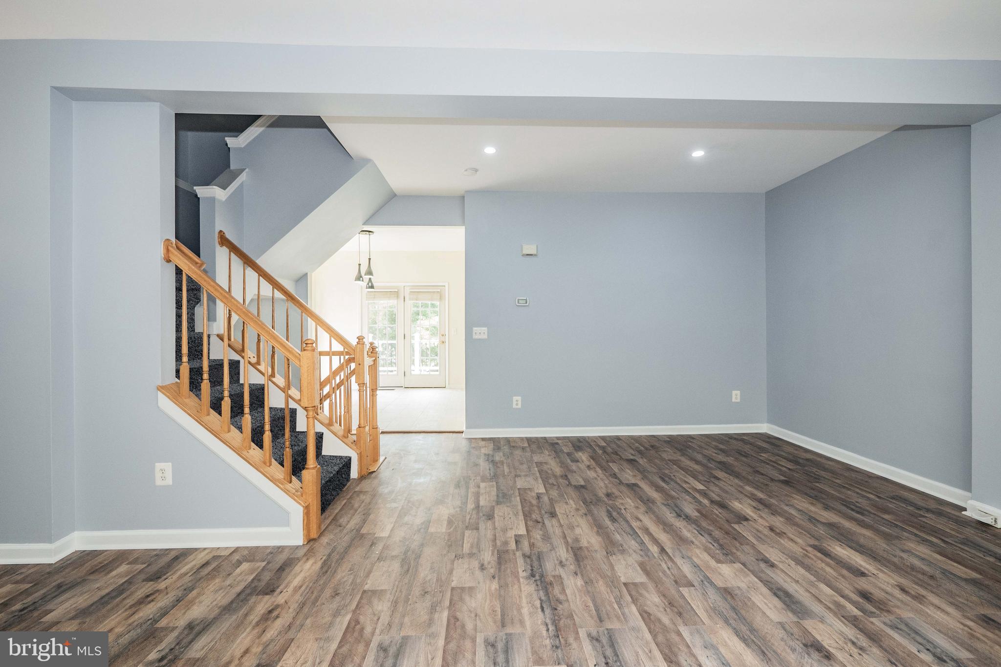 SOUTH RIDING - Residential