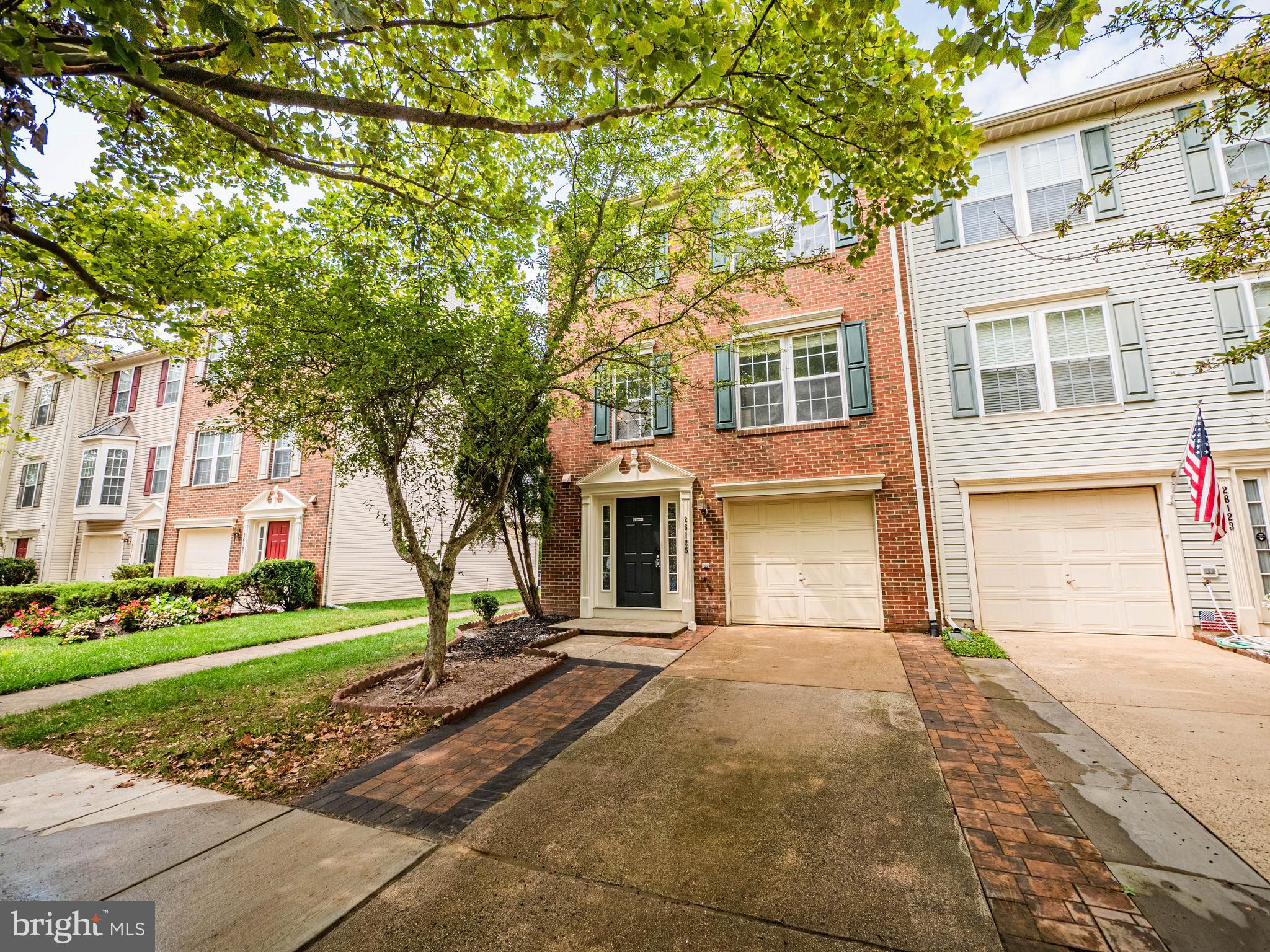 SOUTH RIDING - Residential