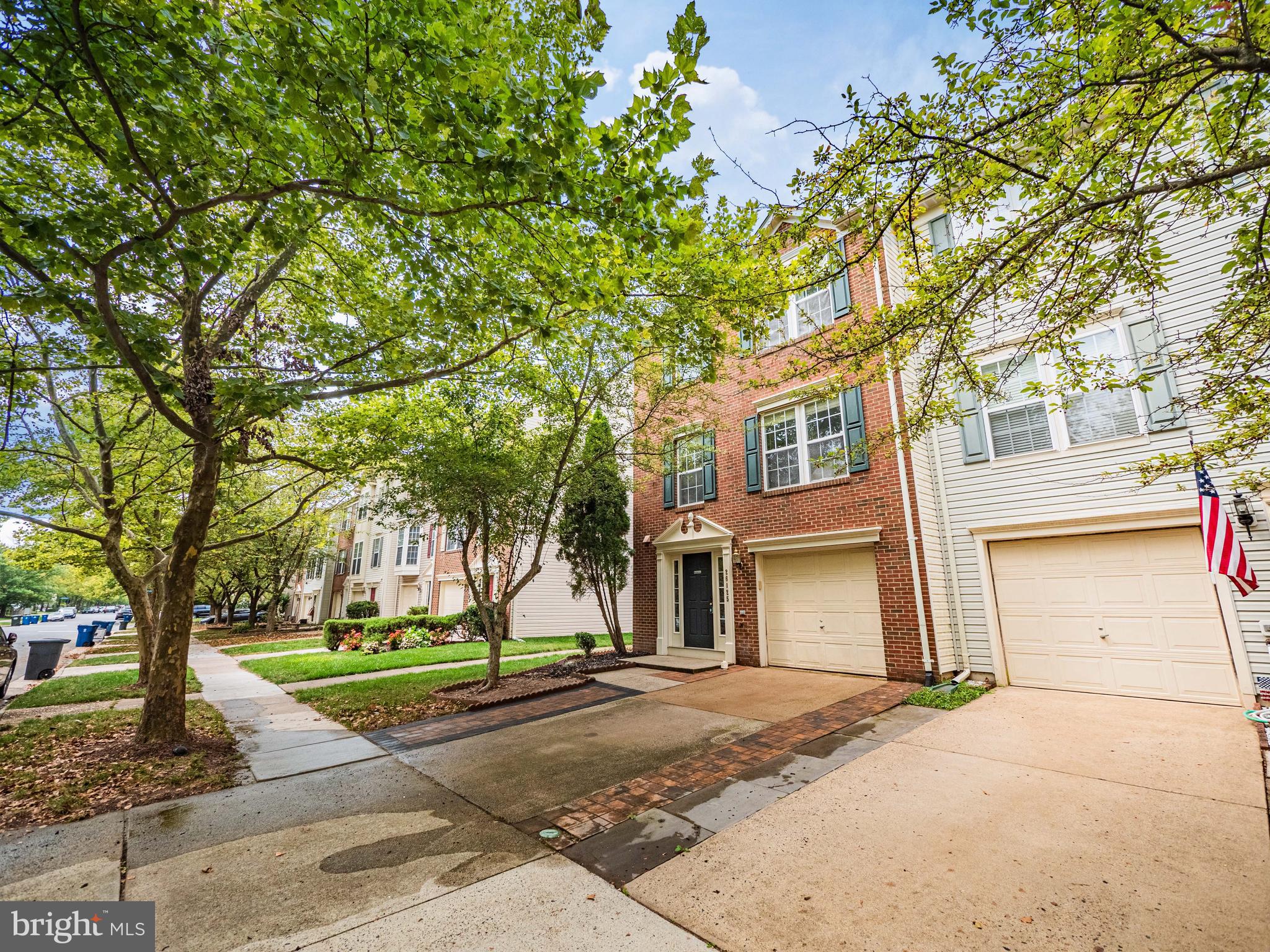 SOUTH RIDING - Residential