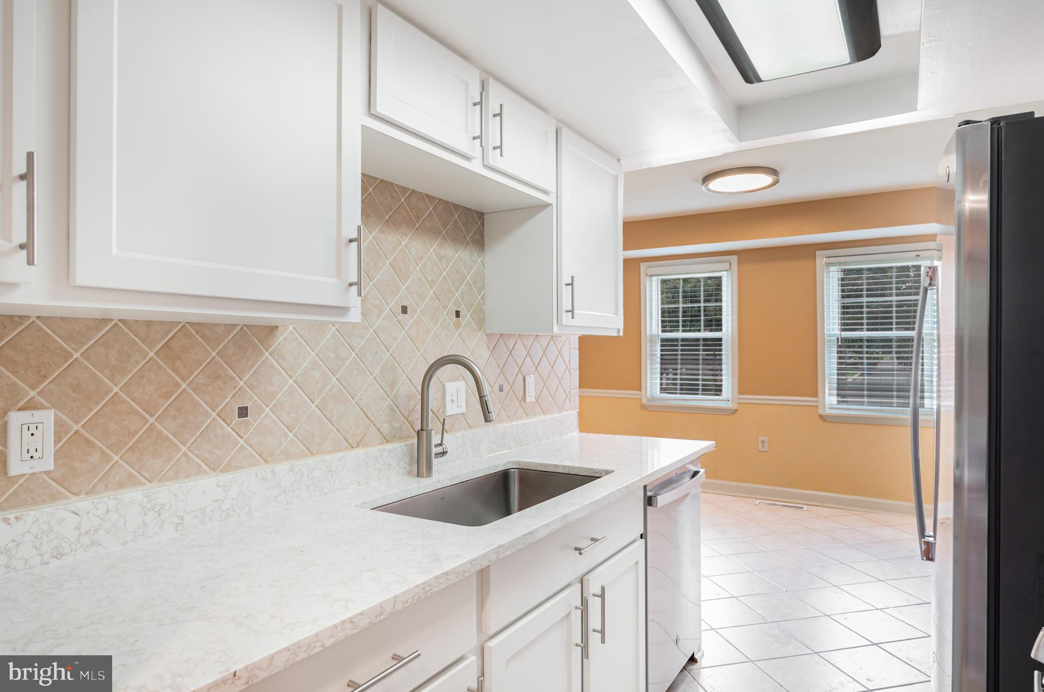 SOUTHGATE WOODS TOWNHOUSES - Residential