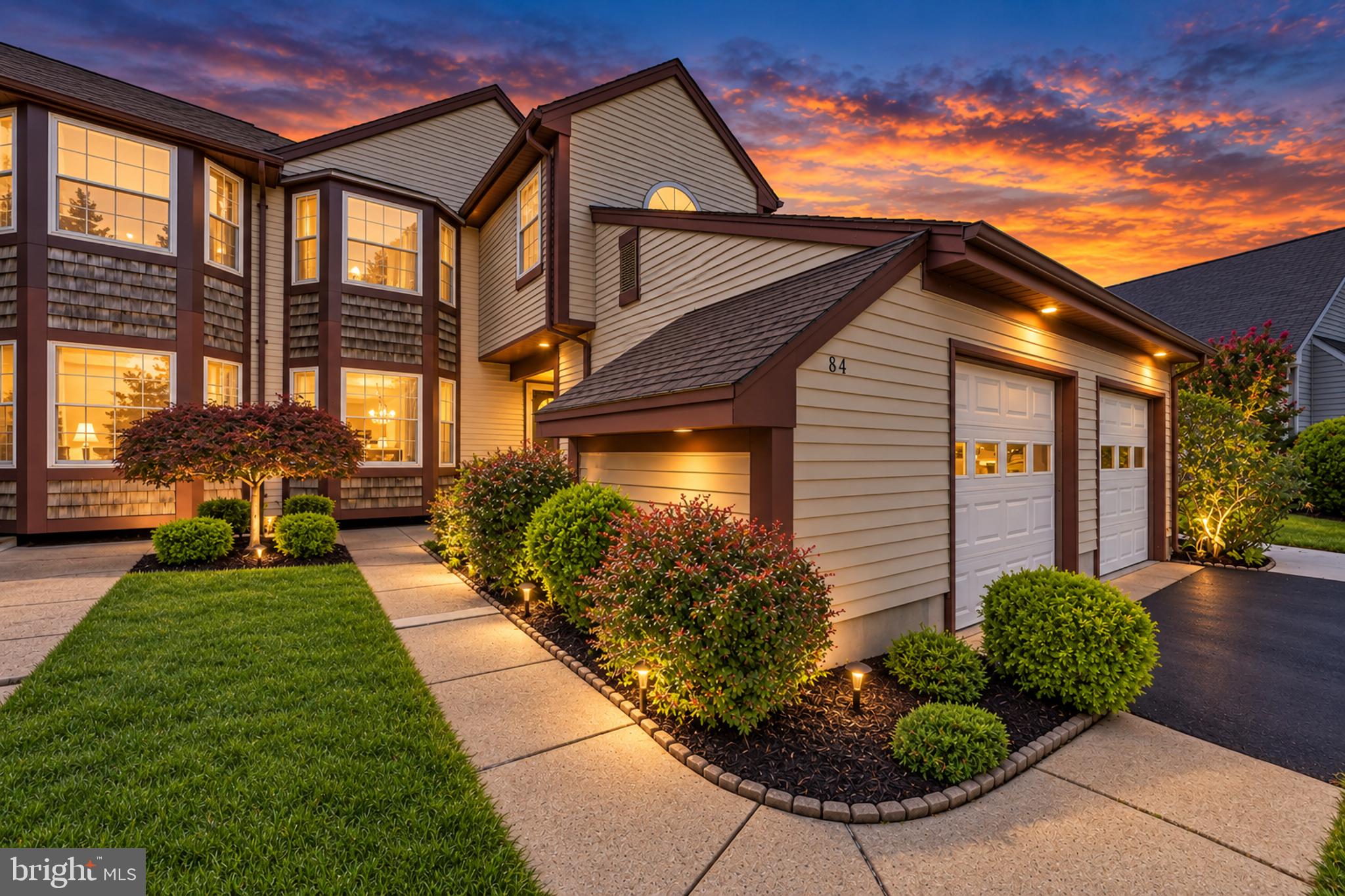 8 ROTHWELL DRIVE