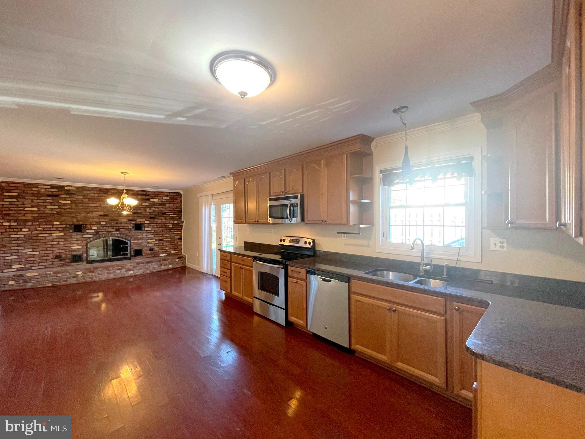 SHORES OF CALVERT - Residential Lease