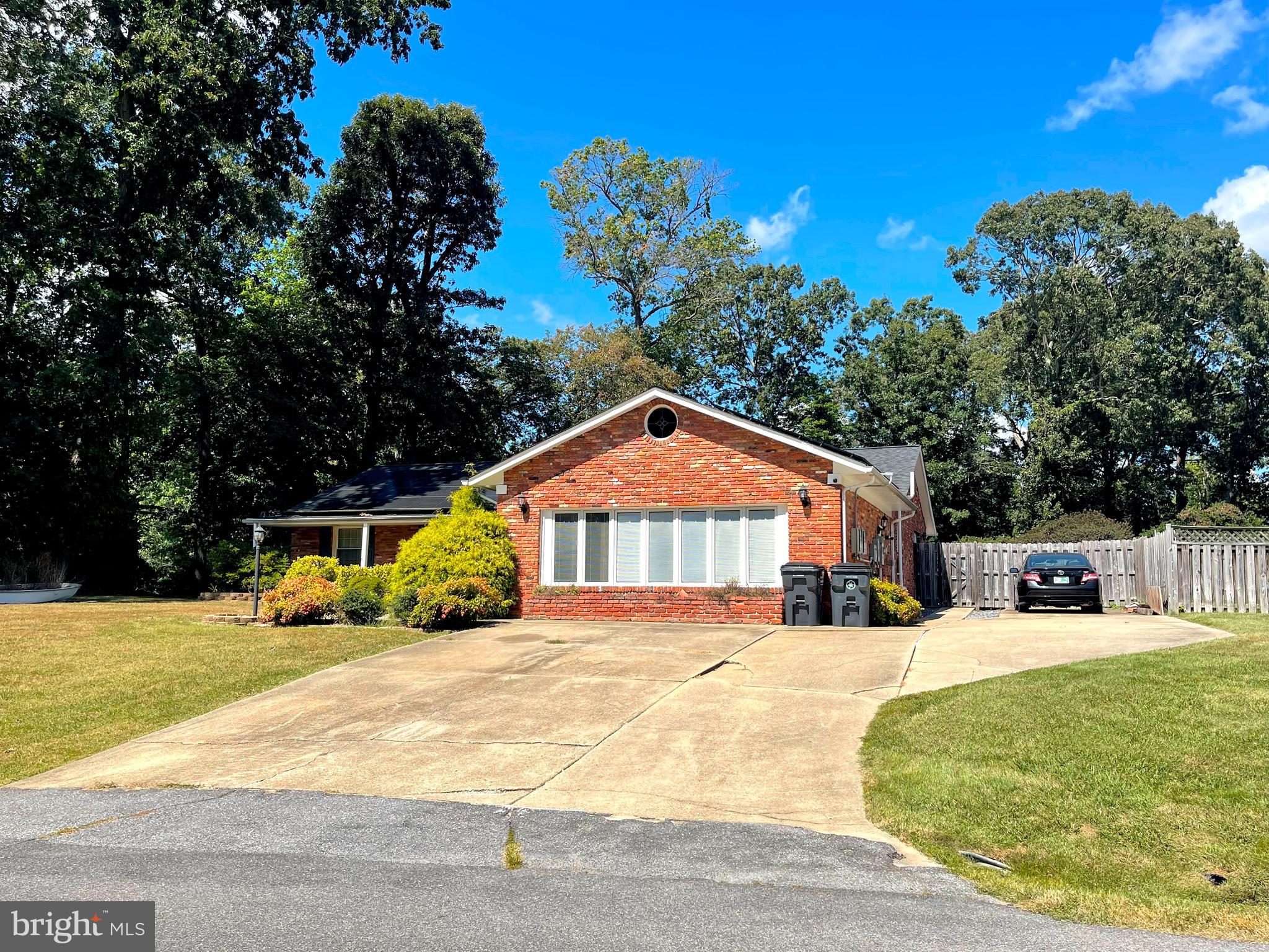 SHORES OF CALVERT - Residential Lease