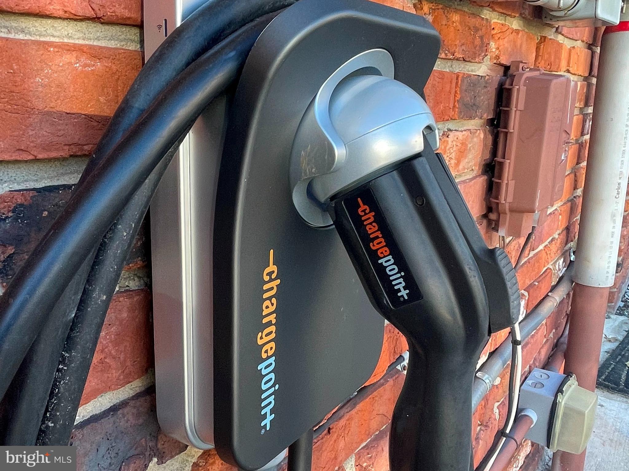 SHORES OF CALVERT - Residential Lease