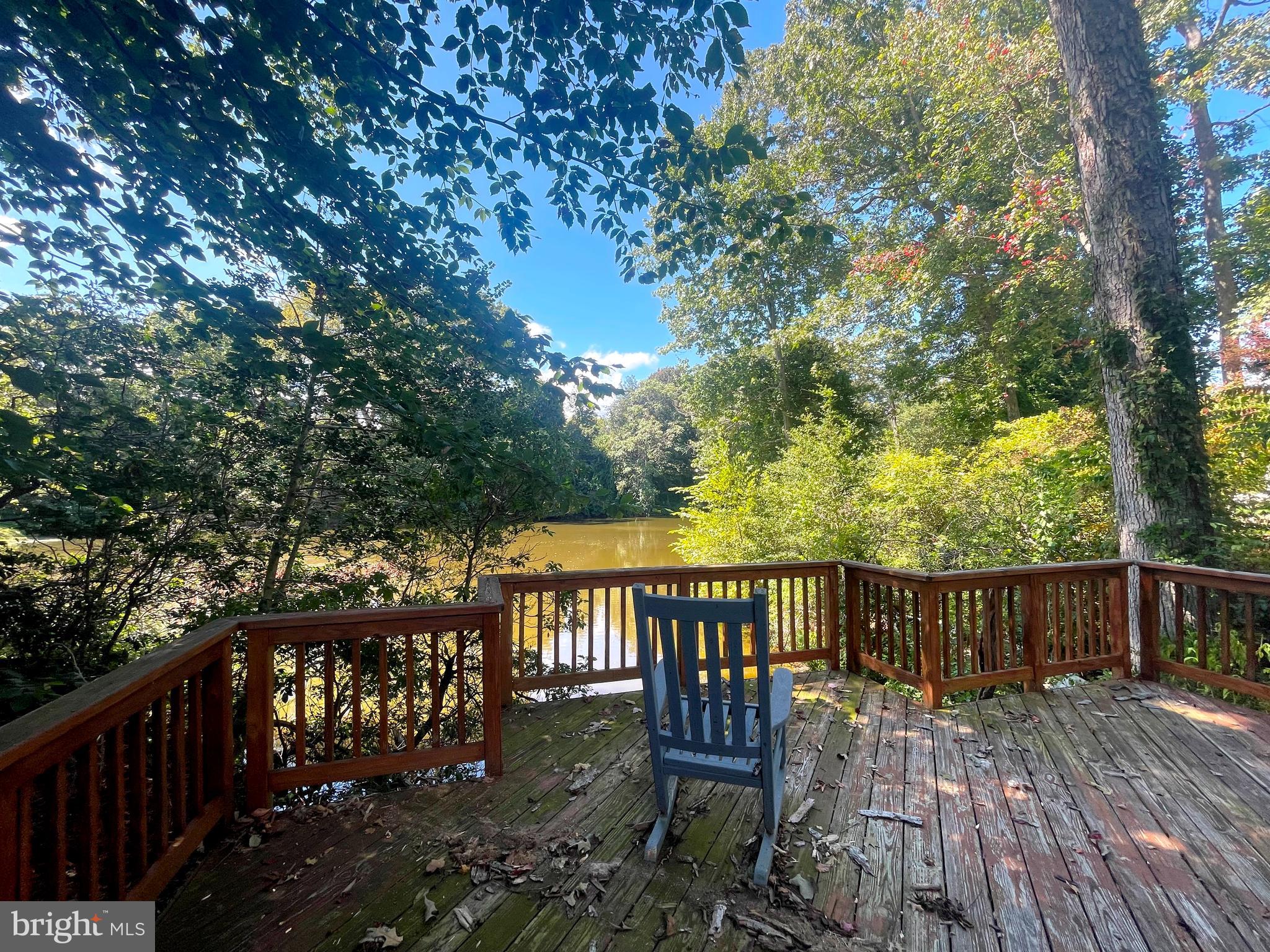 SHORES OF CALVERT - Residential Lease