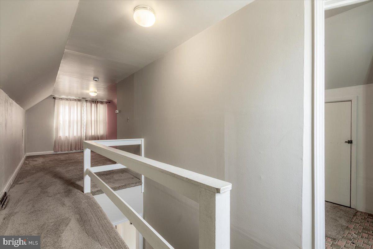 MARLYN MANOR - Residential