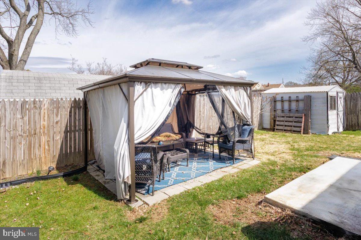 MARLYN MANOR - Residential