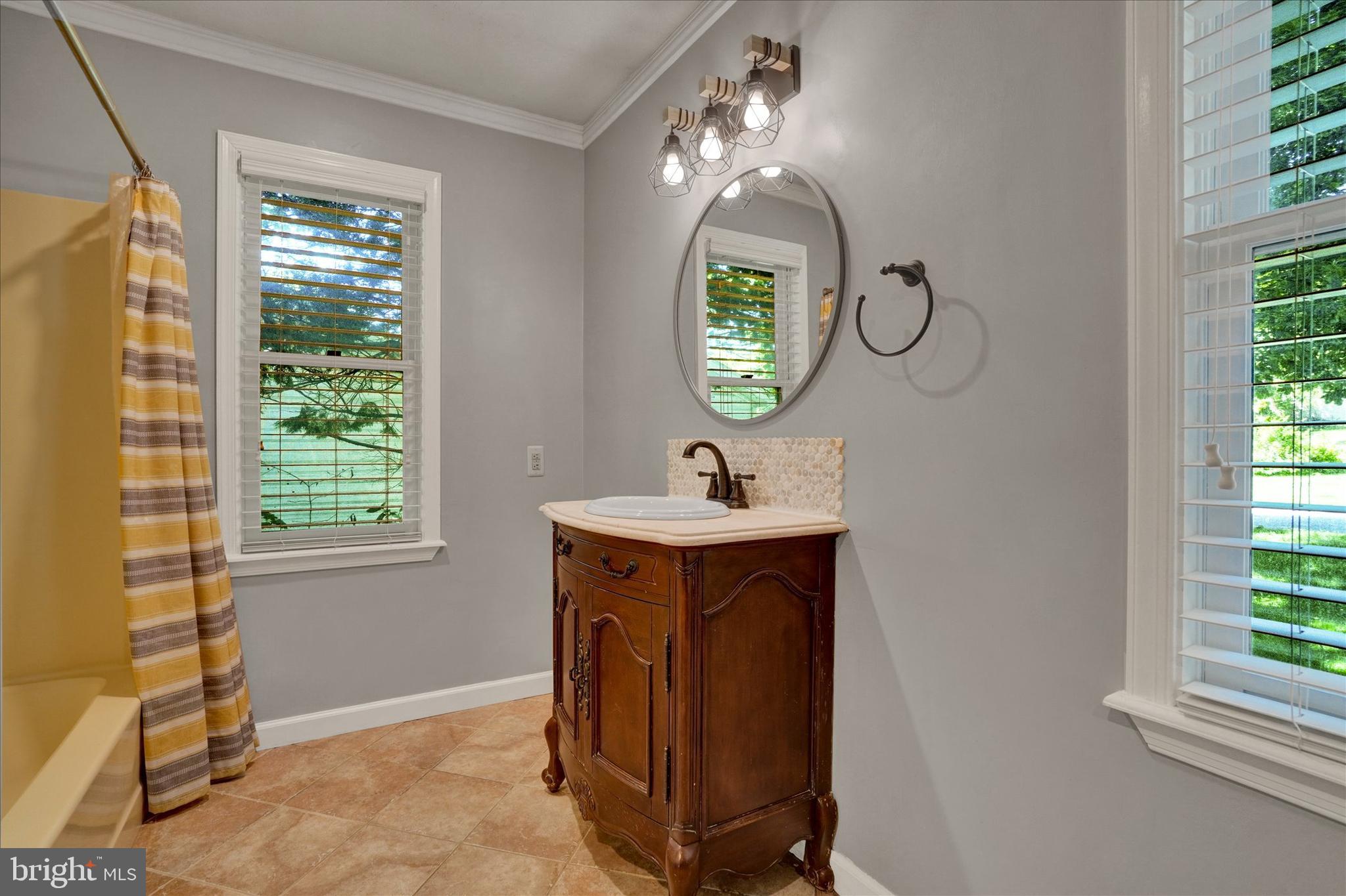 ARLINGTON PARK - Residential