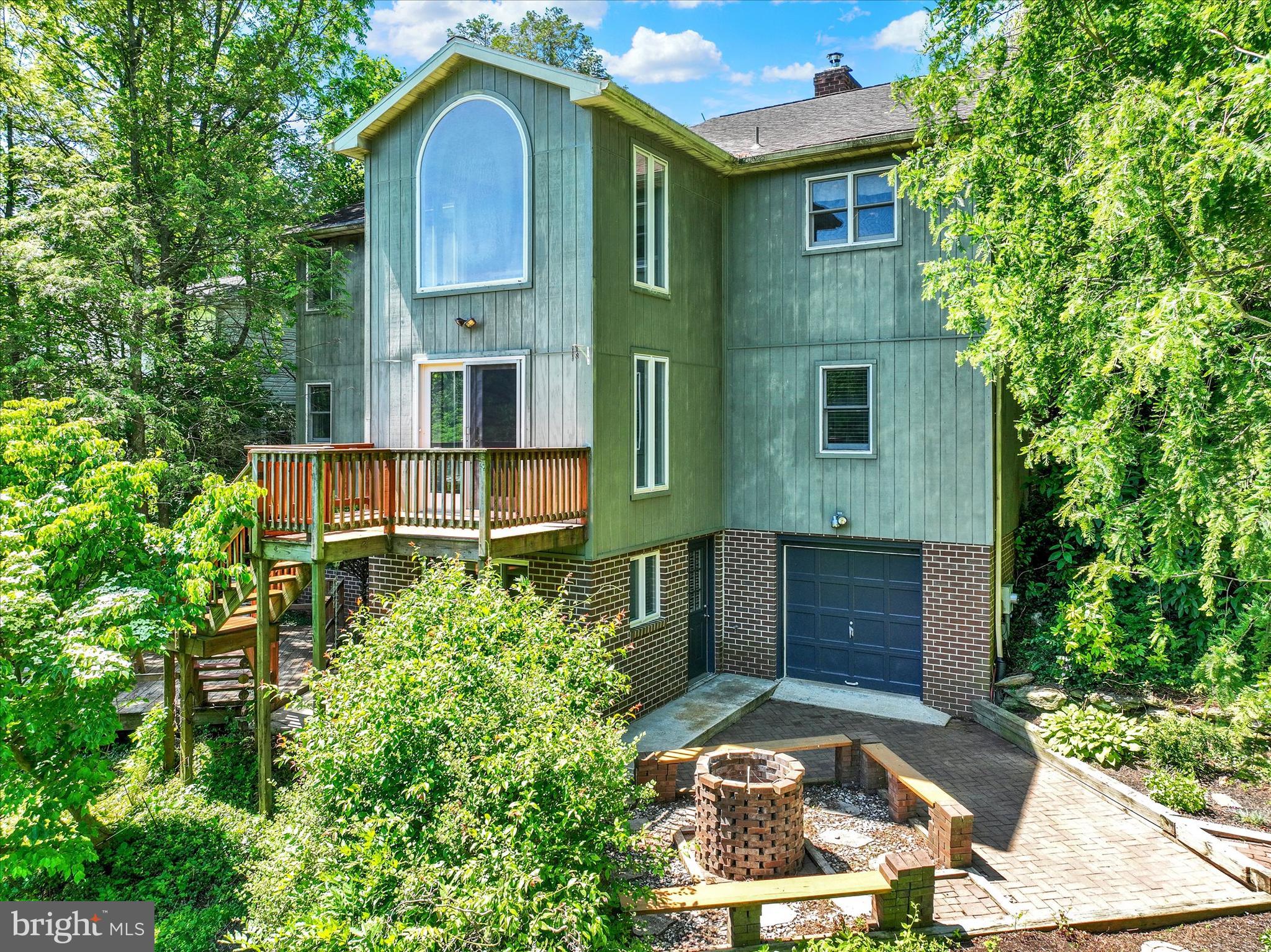 ARLINGTON PARK - Residential