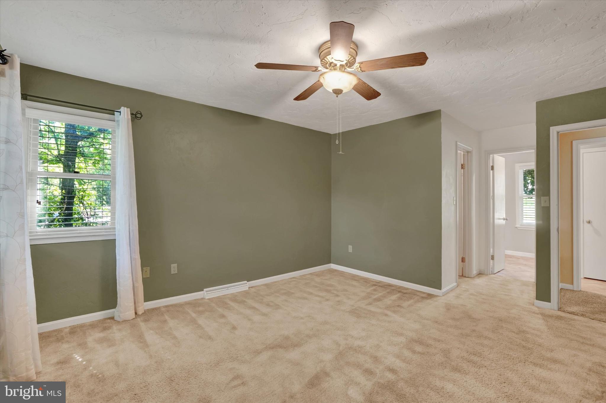ARLINGTON PARK - Residential