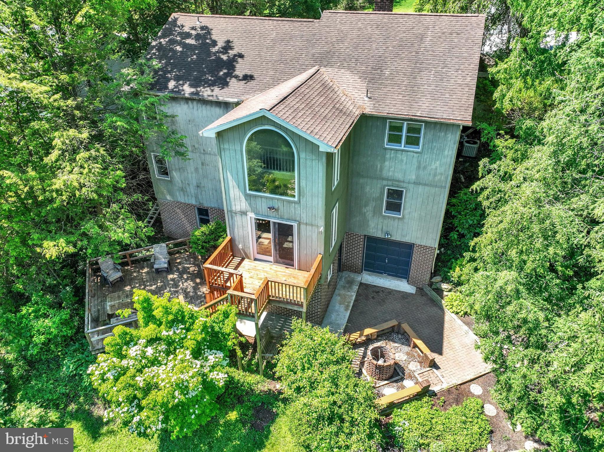 ARLINGTON PARK - Residential