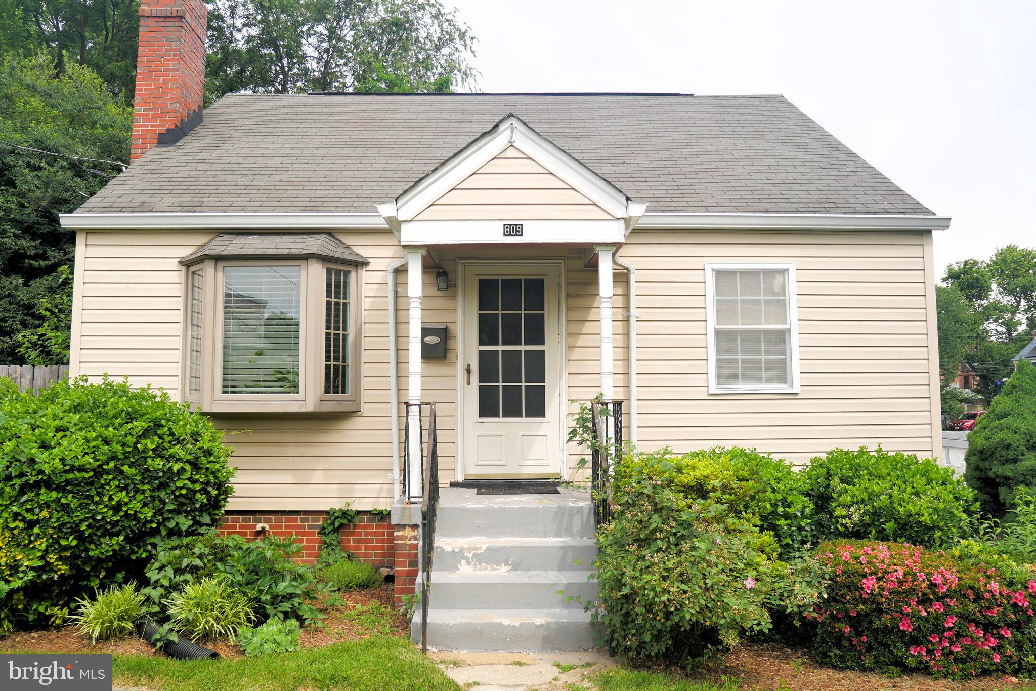 809 LANGLEY DRIVE
