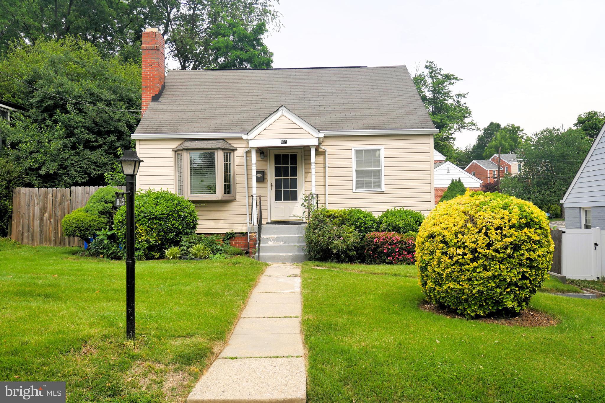 809 LANGLEY DRIVE