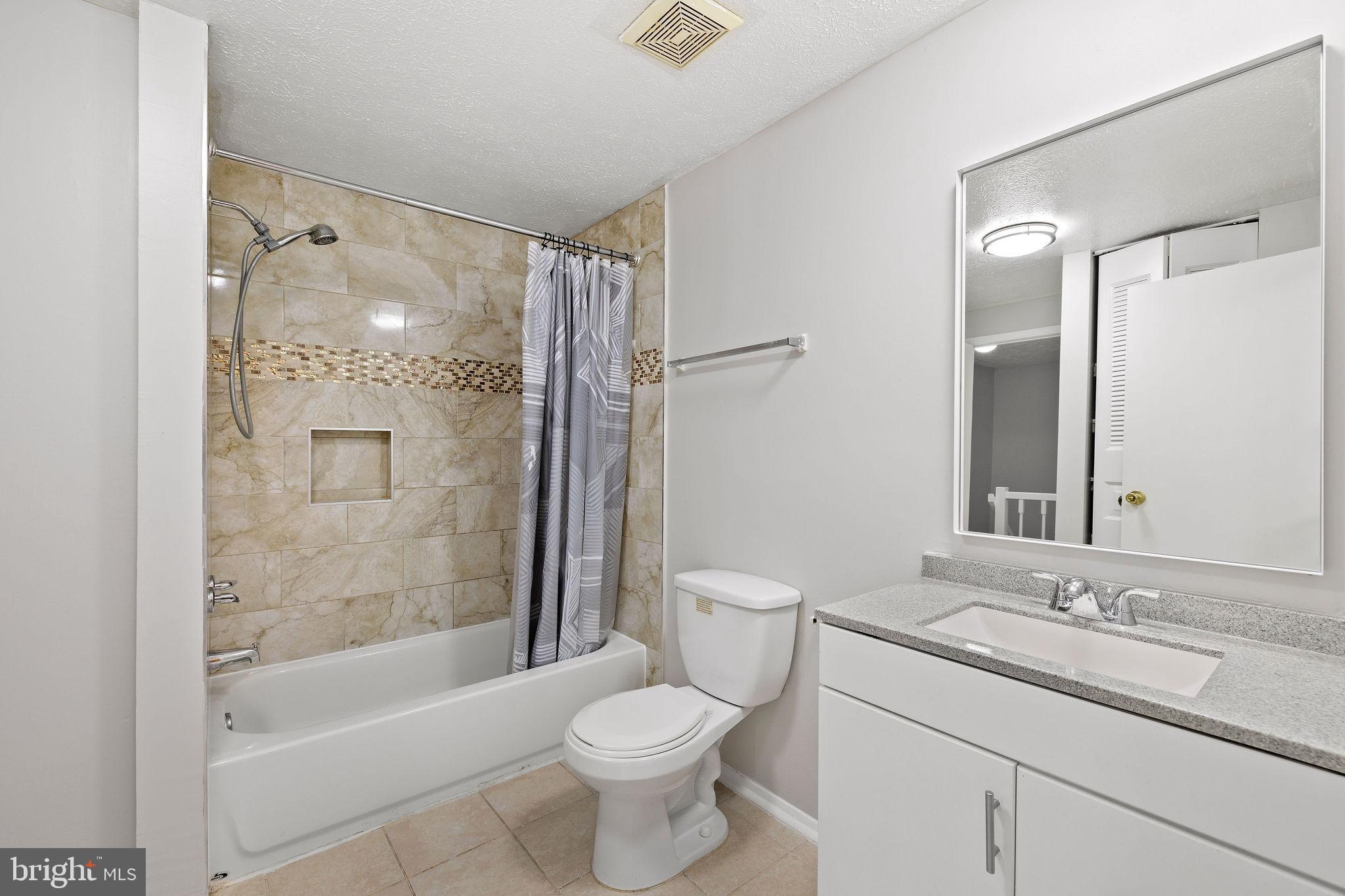 WESTHAMPTON TOWNHOUSES P - Residential