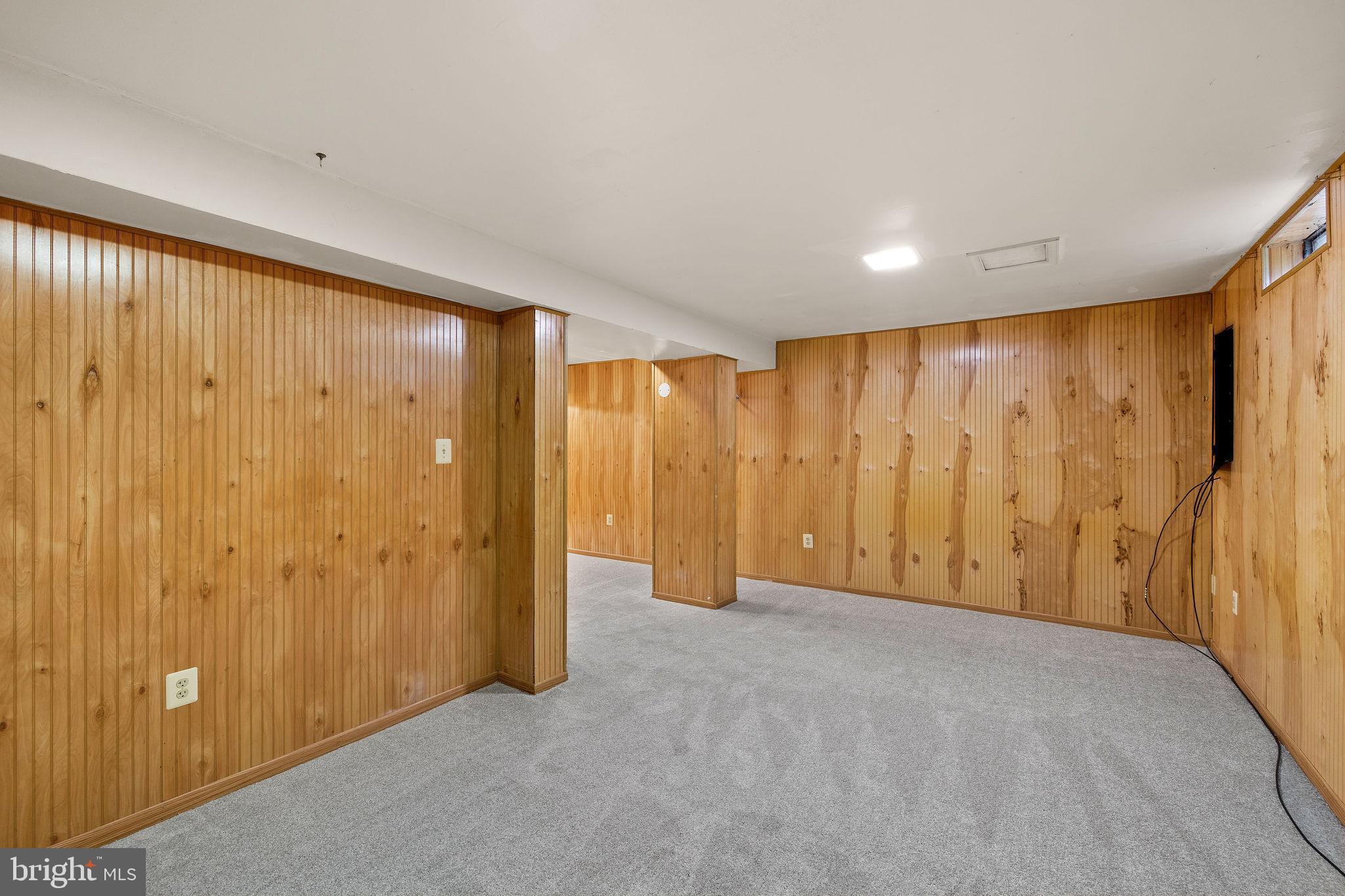 WESTHAMPTON TOWNHOUSES P - Residential