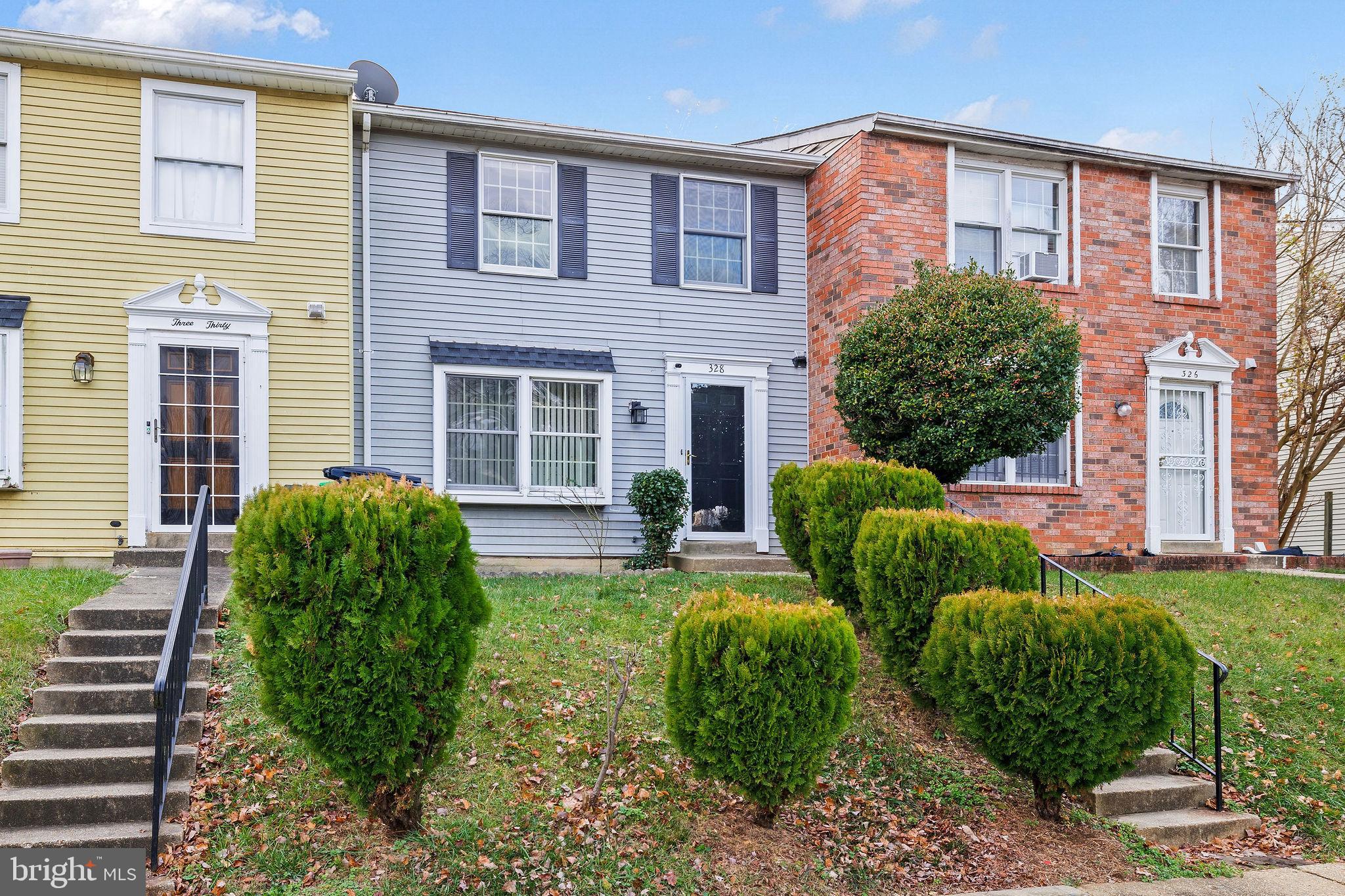 WESTHAMPTON TOWNHOUSES P - Residential