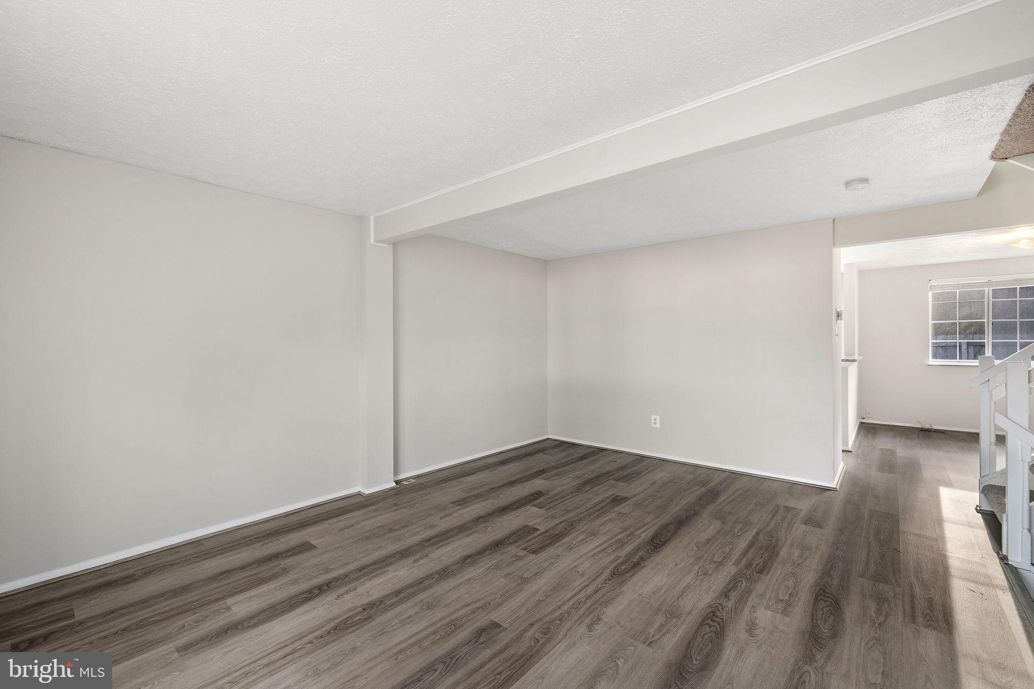 WESTHAMPTON TOWNHOUSES P - Residential