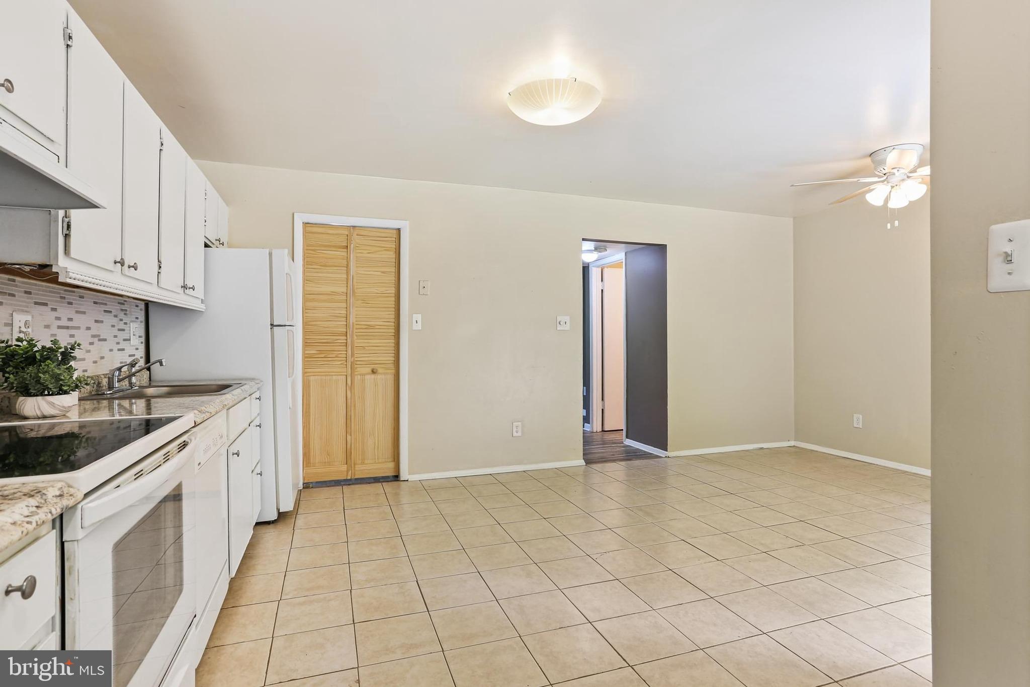 CHIPPENDALE - Residential