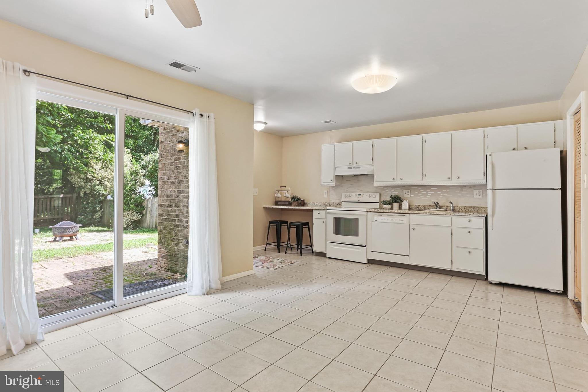 CHIPPENDALE - Residential