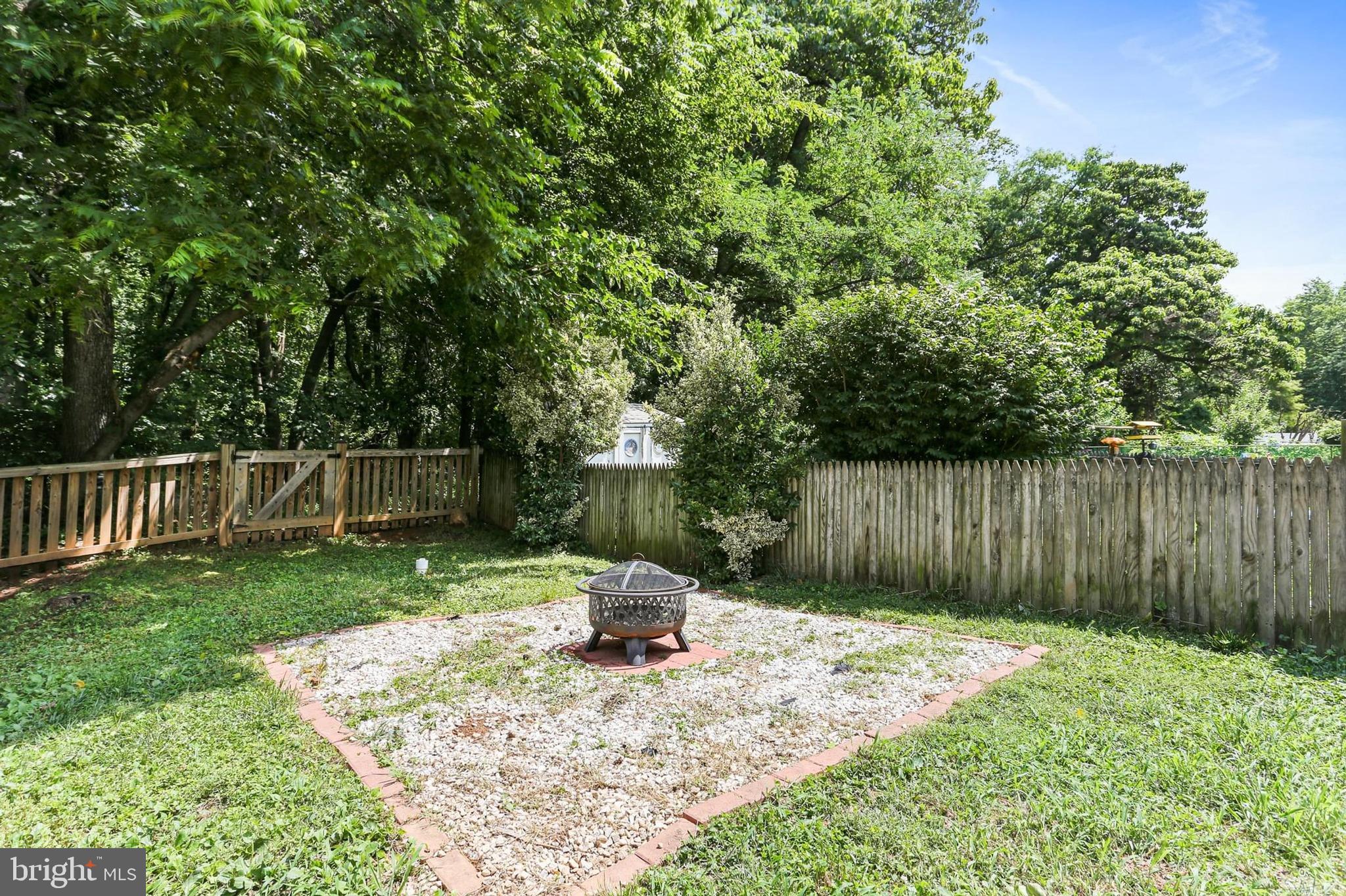 CHIPPENDALE - Residential