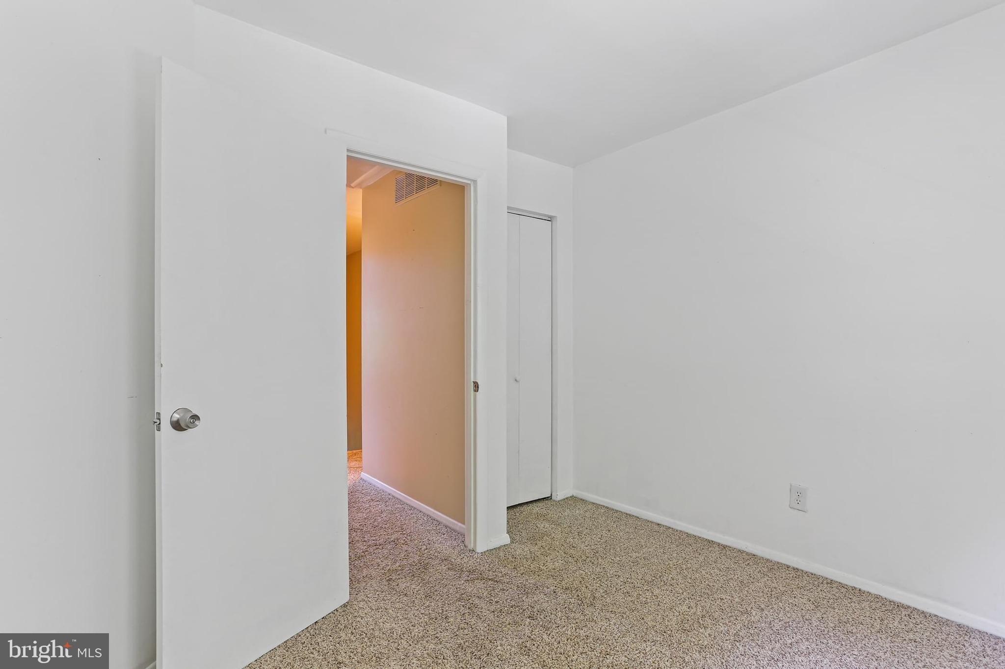 CHIPPENDALE - Residential