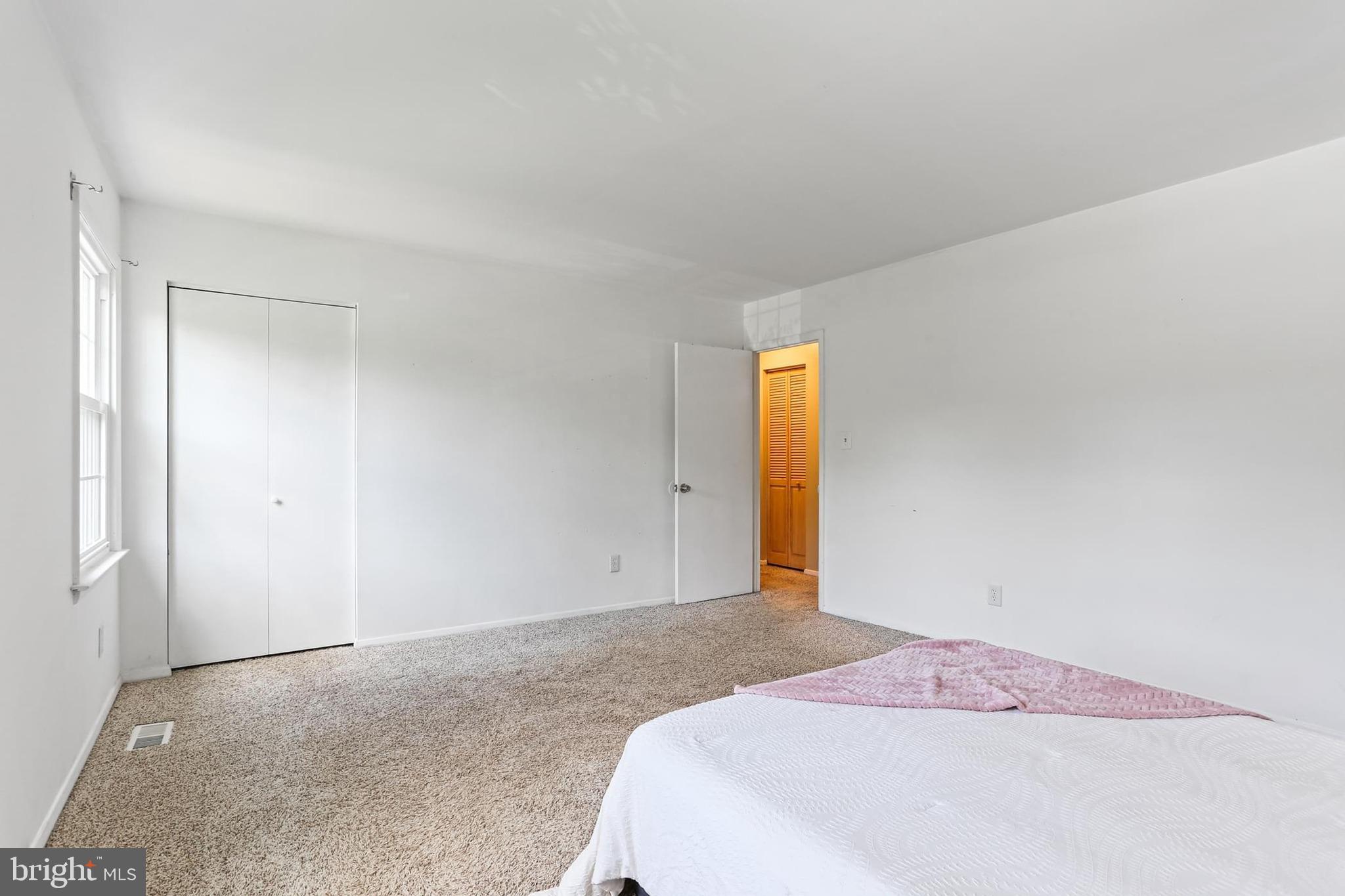 CHIPPENDALE - Residential