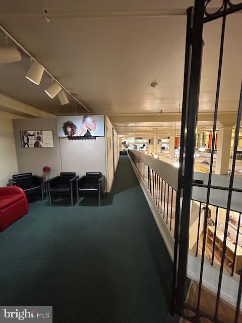 810 CAROLINE STREET 201