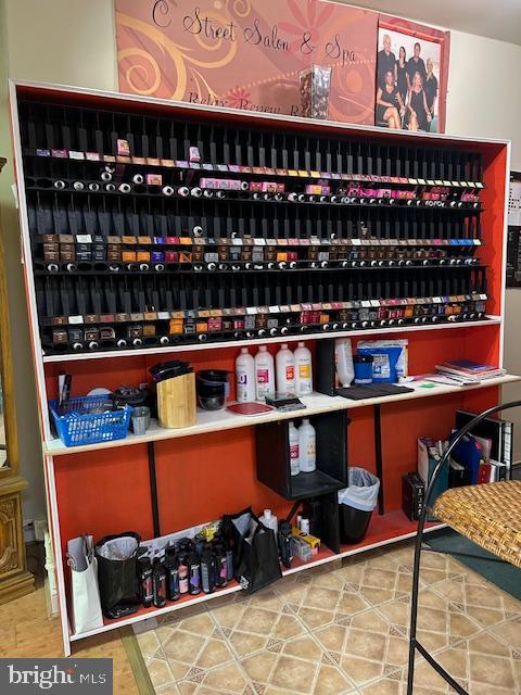 810 CAROLINE STREET 201