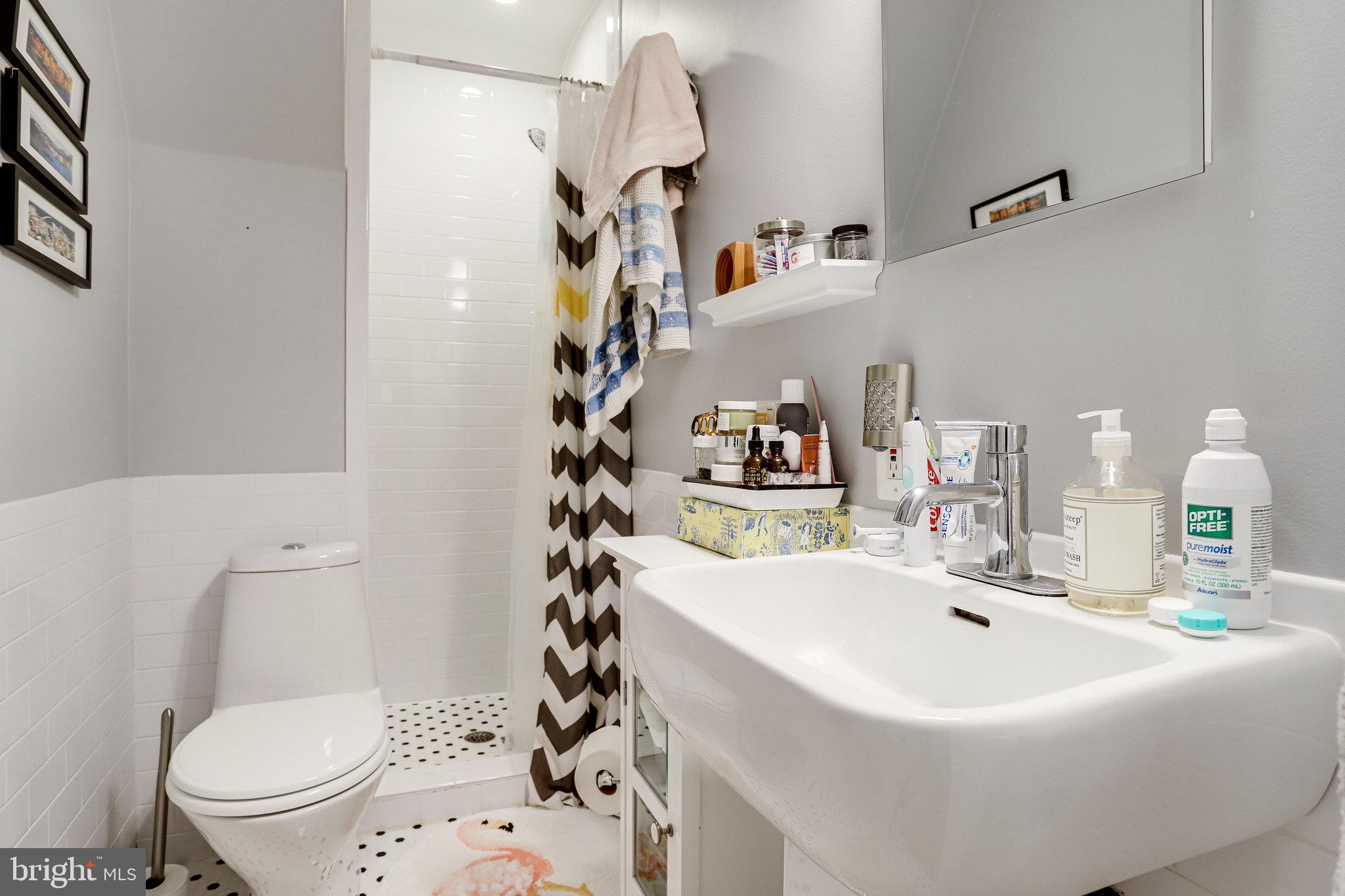 LEE BOULEVARD HEIGHTS - Residential Lease