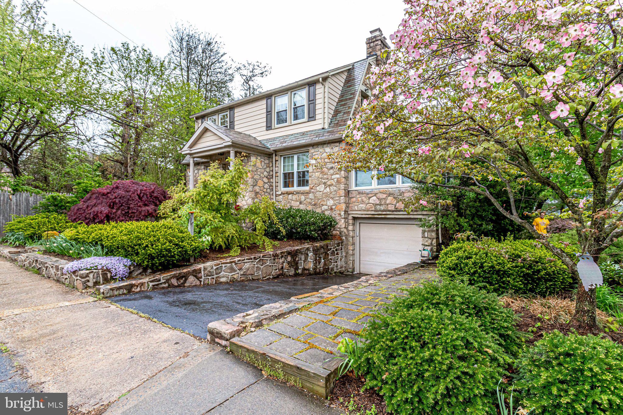 LEE BOULEVARD HEIGHTS - Residential Lease