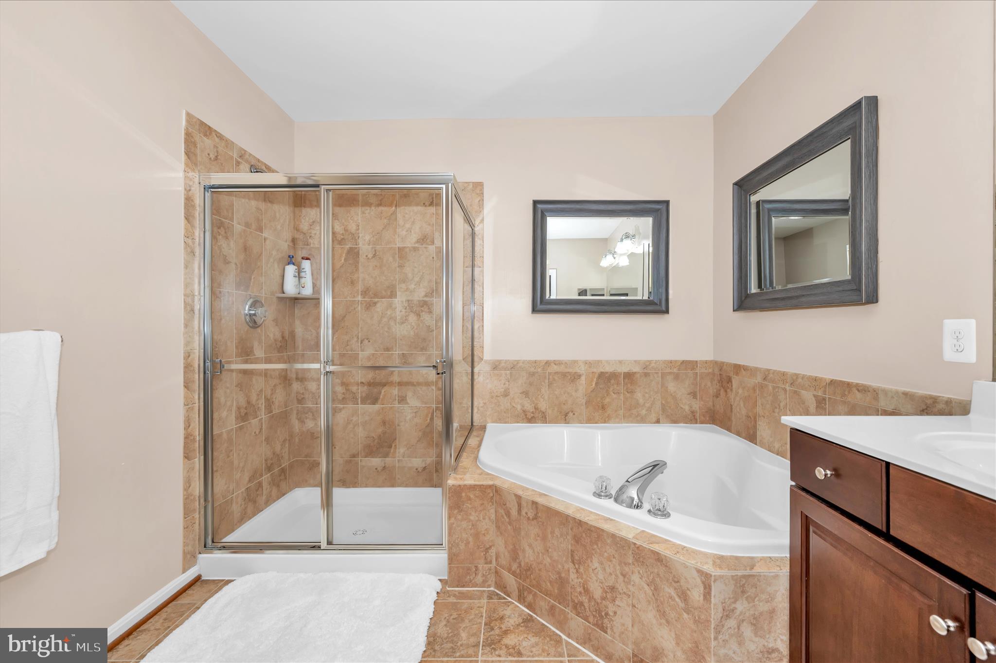 ARORA HILLS - Residential