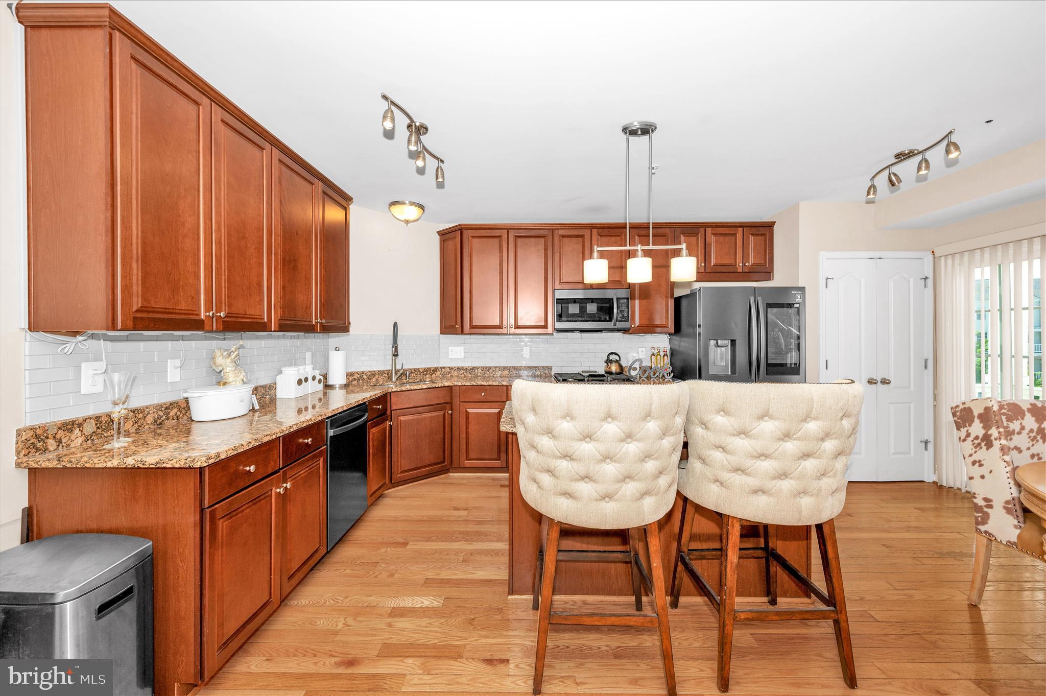 ARORA HILLS - Residential