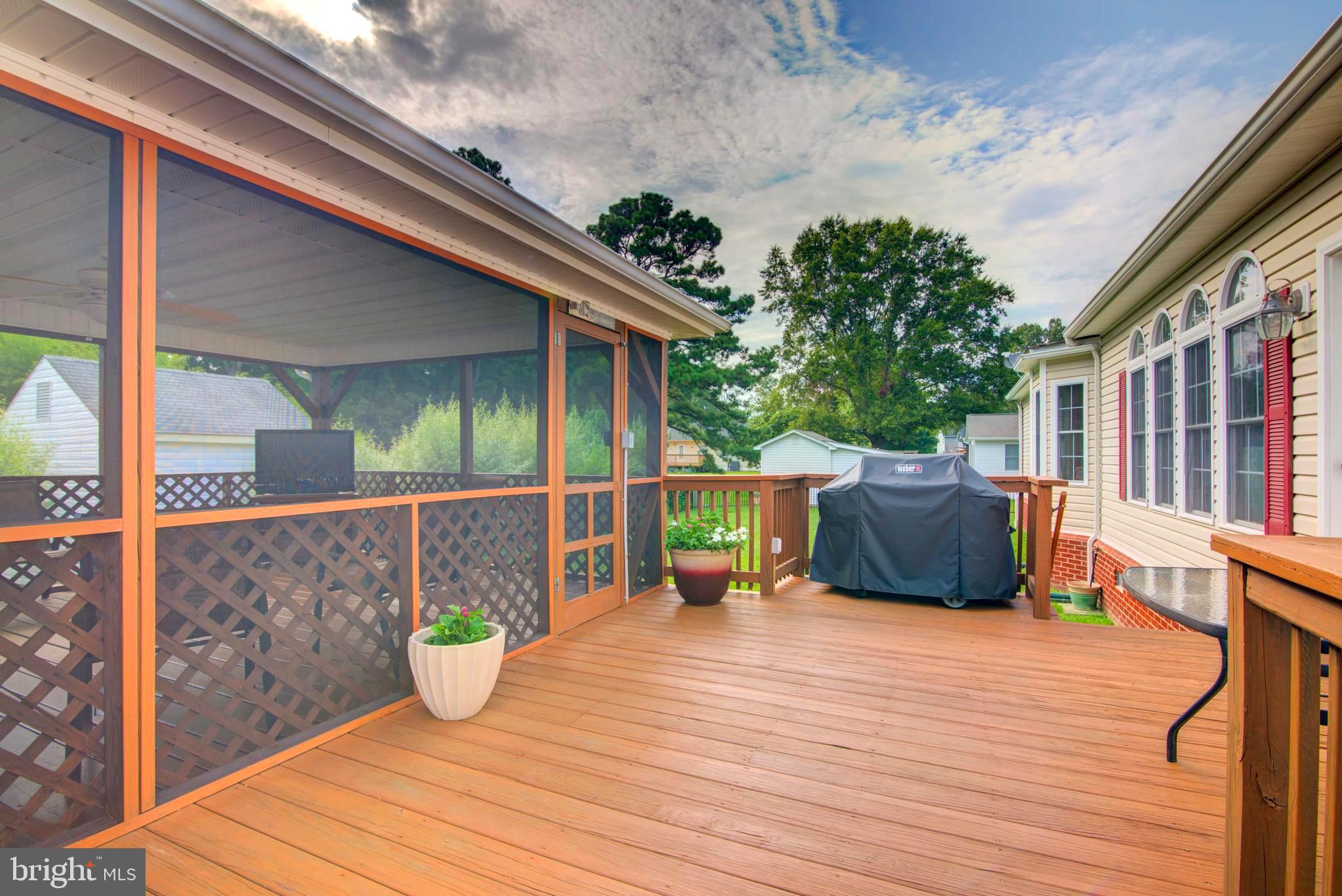 RIVERSIDE MEADOWS - Residential