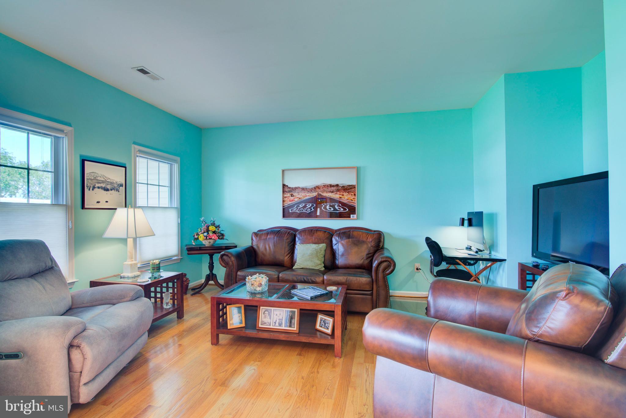 RIVERSIDE MEADOWS - Residential