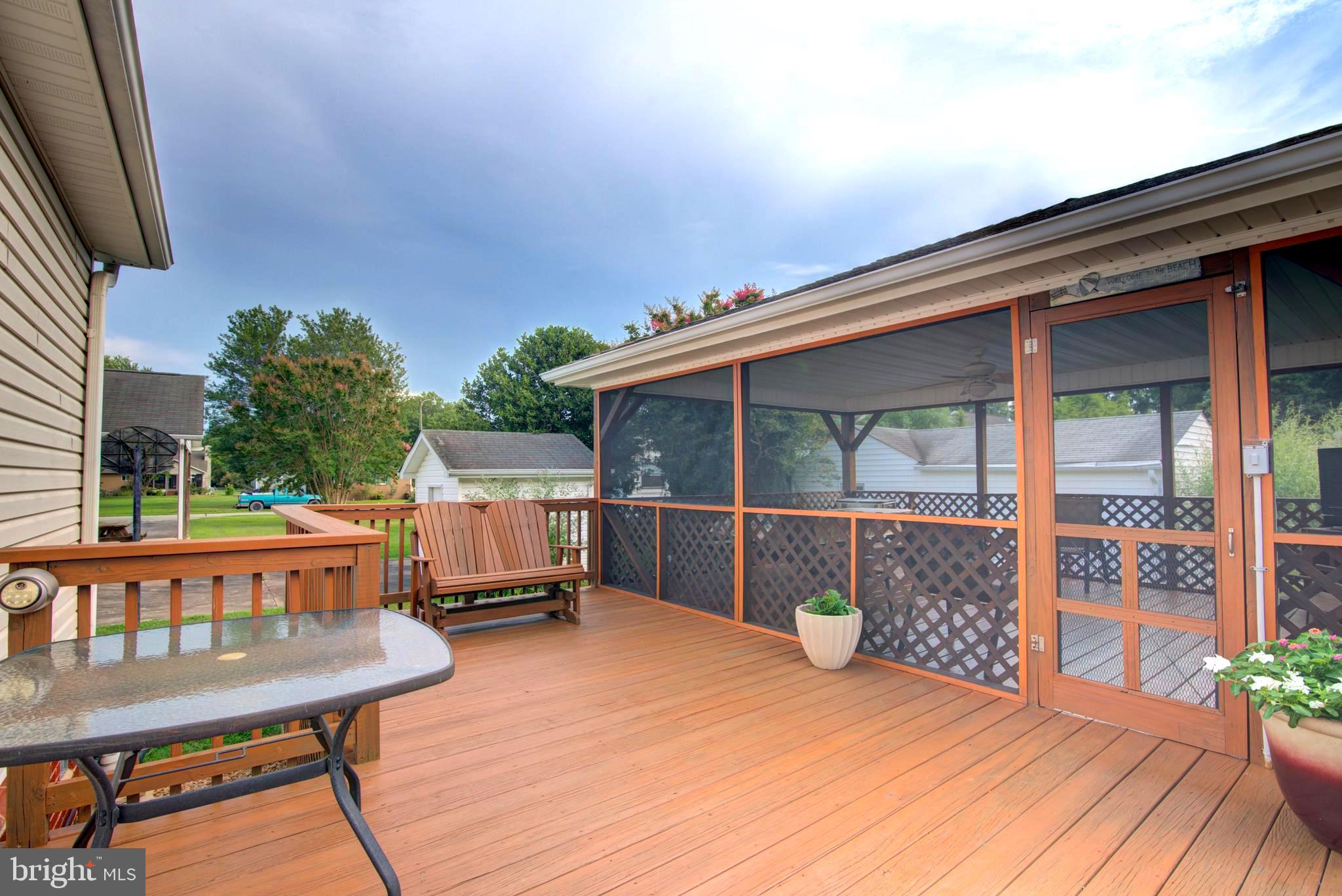 RIVERSIDE MEADOWS - Residential