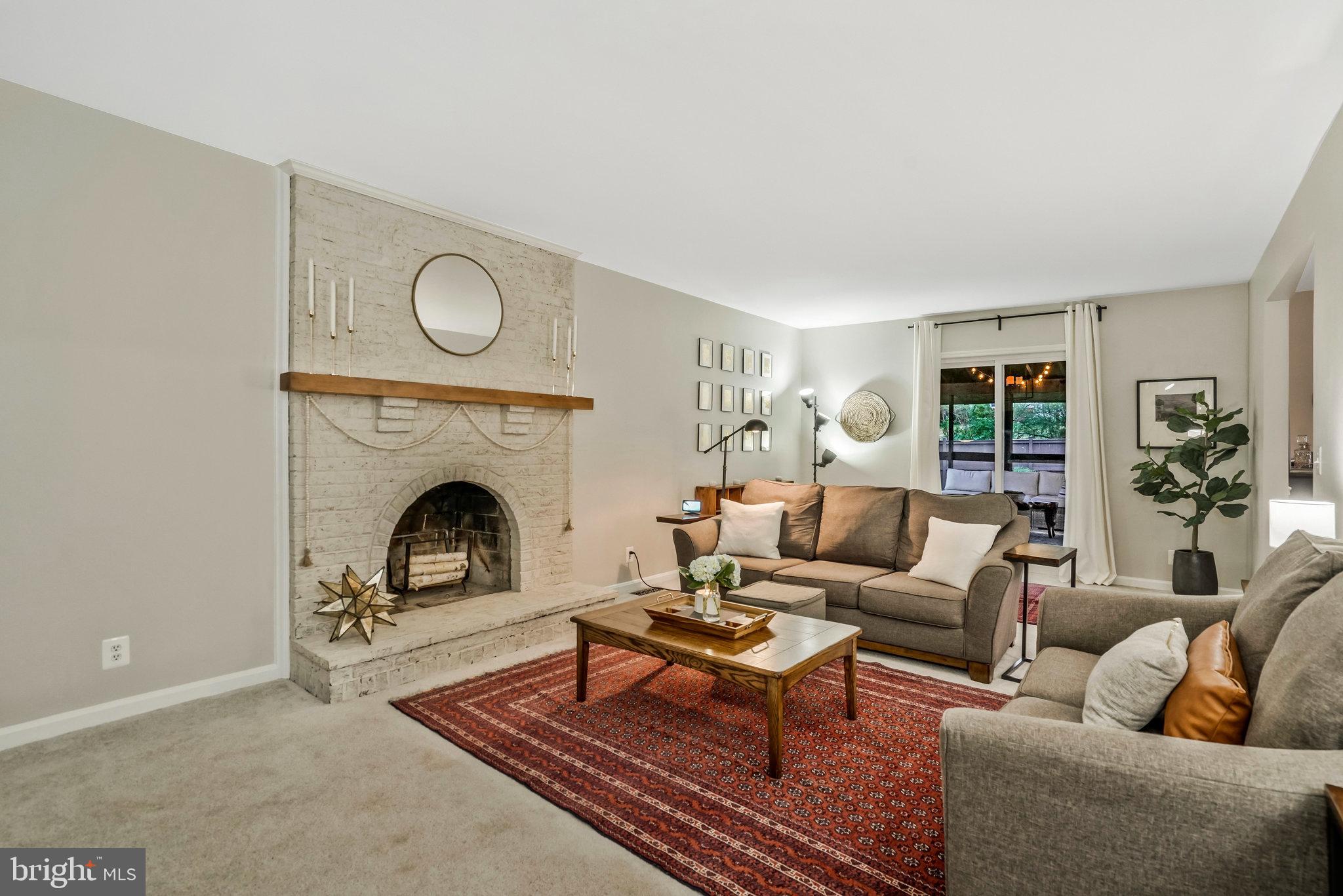COUNTRY CLUB TERRACE - Residential