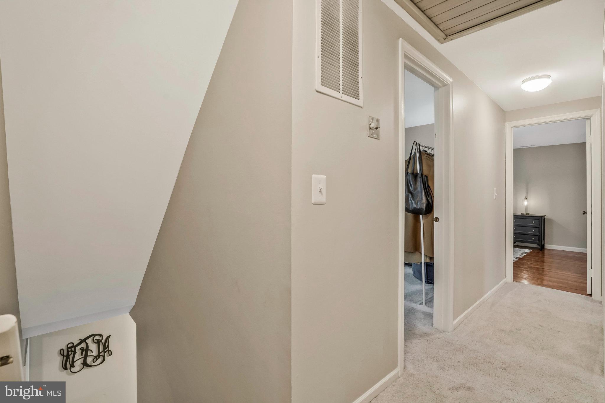 COUNTRY CLUB TERRACE - Residential